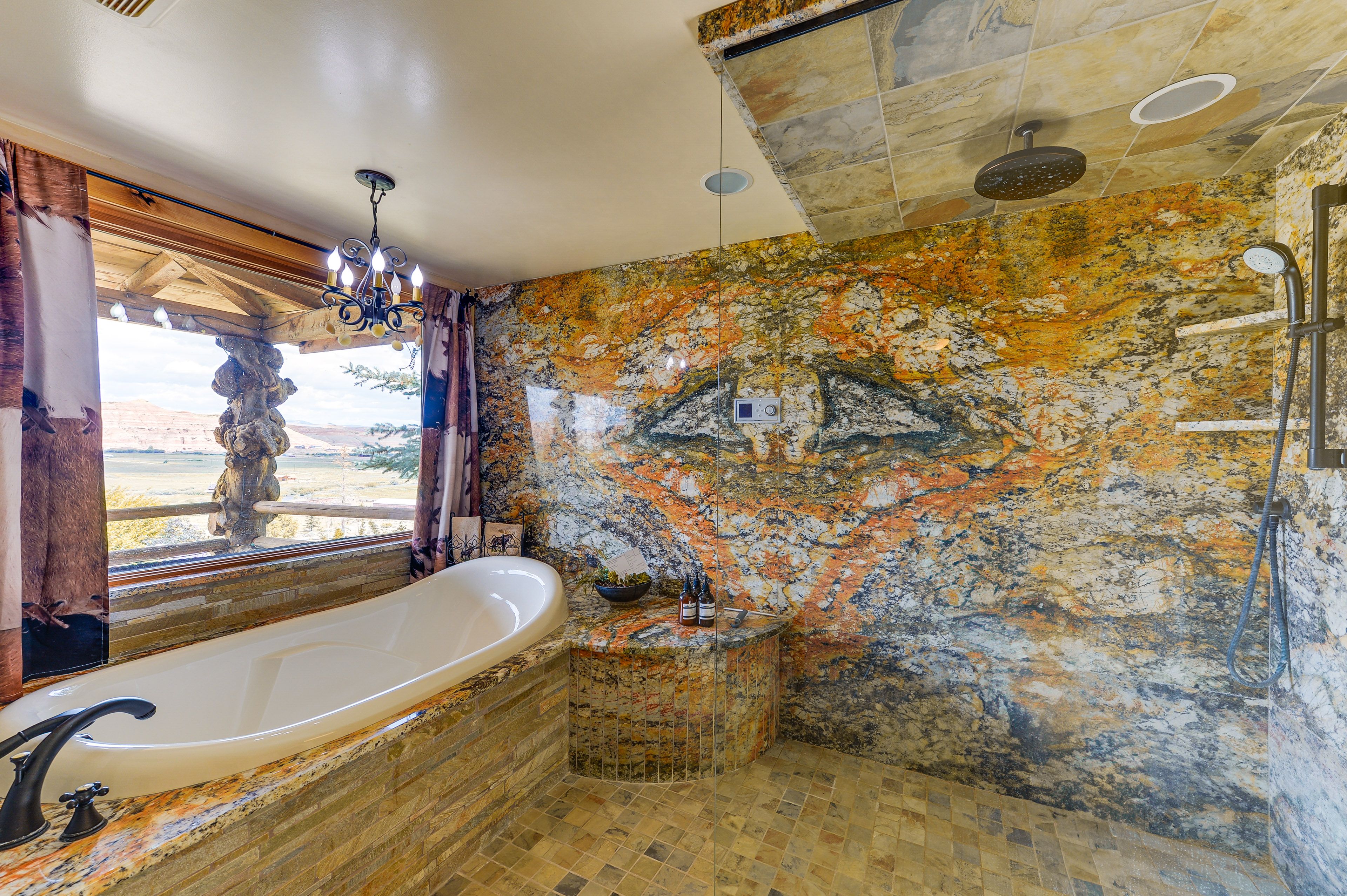 En-Suite Bathroom | Towels Provided | 1st Floor