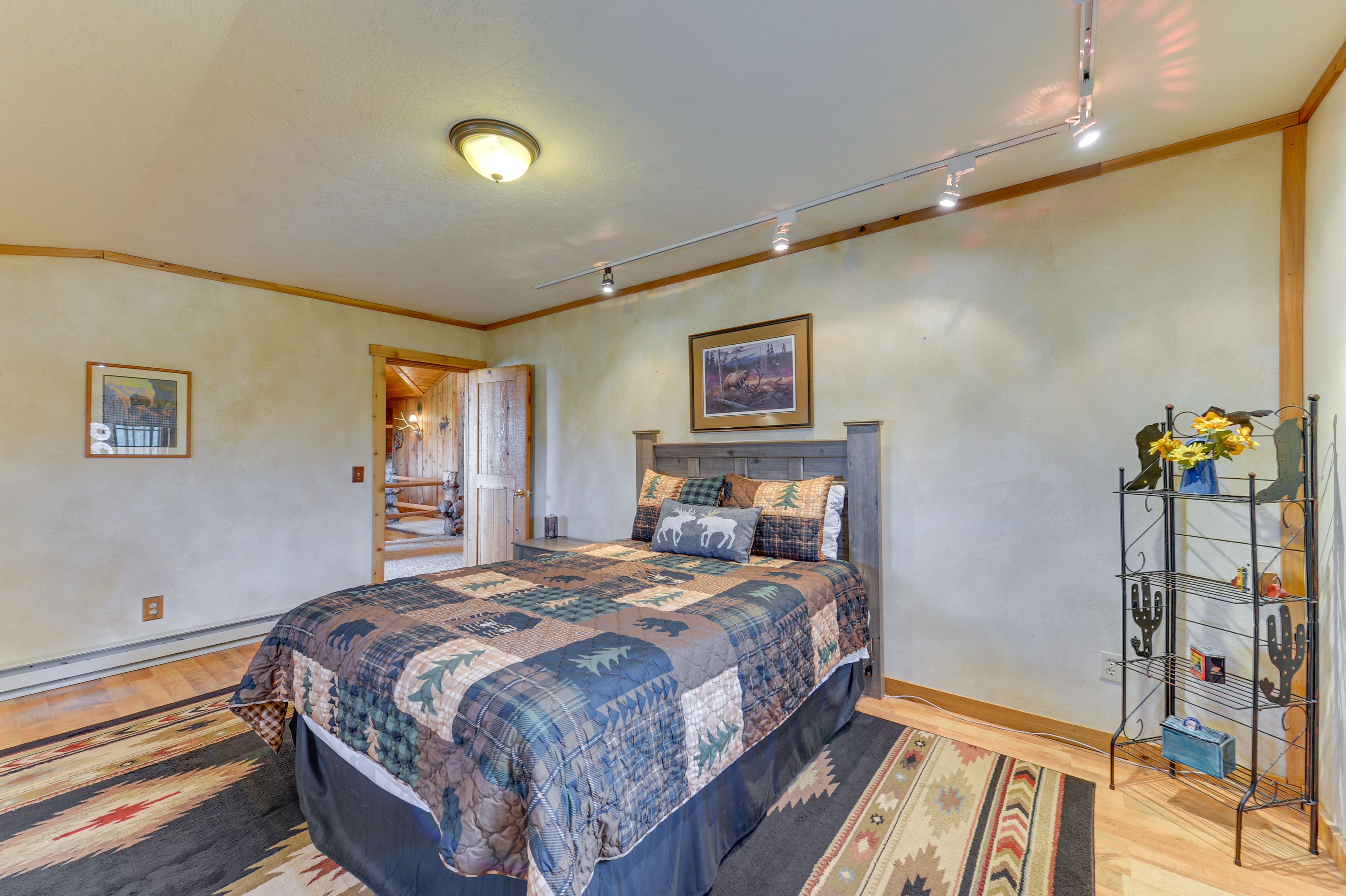 Bedroom 3 | Queen Bed | 2nd Floor