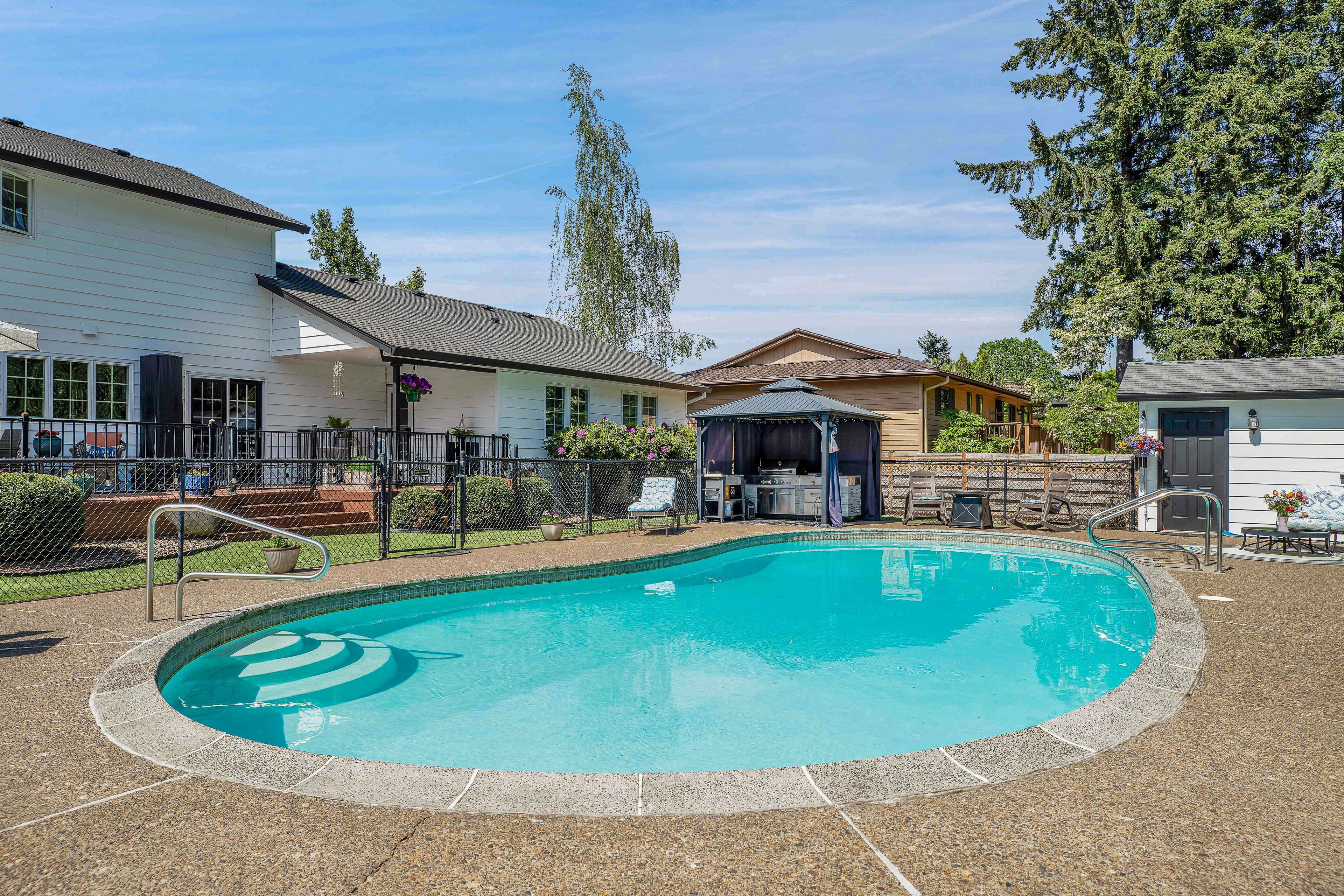 Outdoor Pool (Shared, Not Heated)