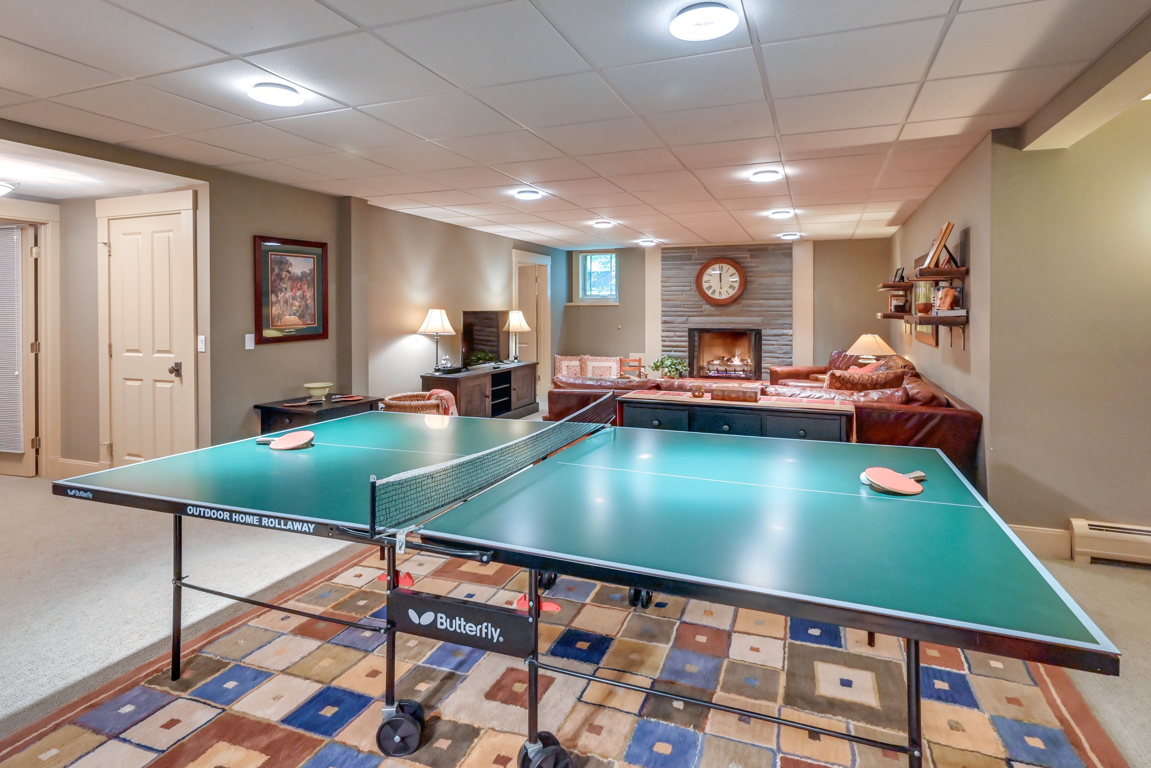 Den | Smart TV w/ Cable | Monitor | Mini Fridge | Microwave | Toaster | Basement