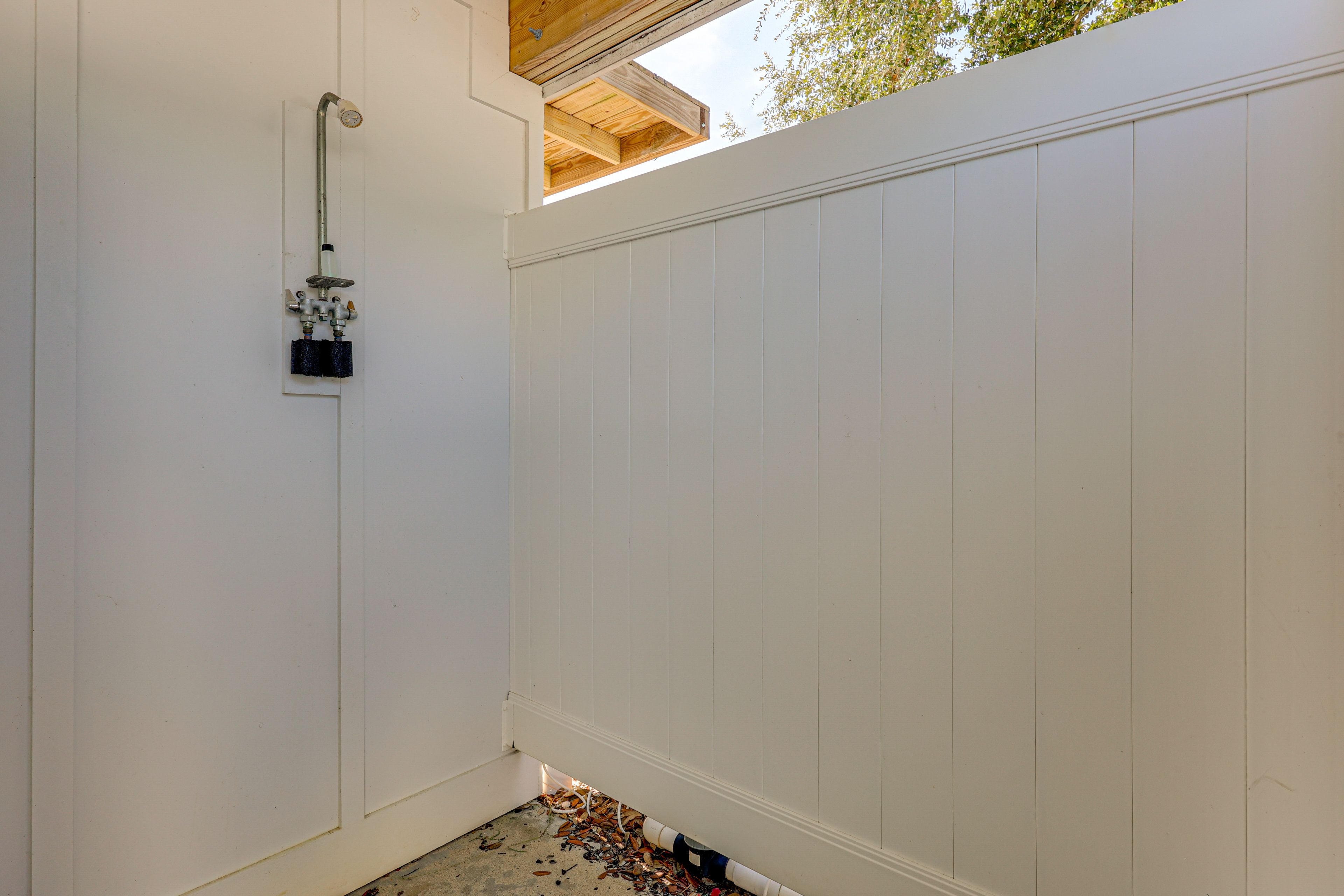 House Exterior | Shower