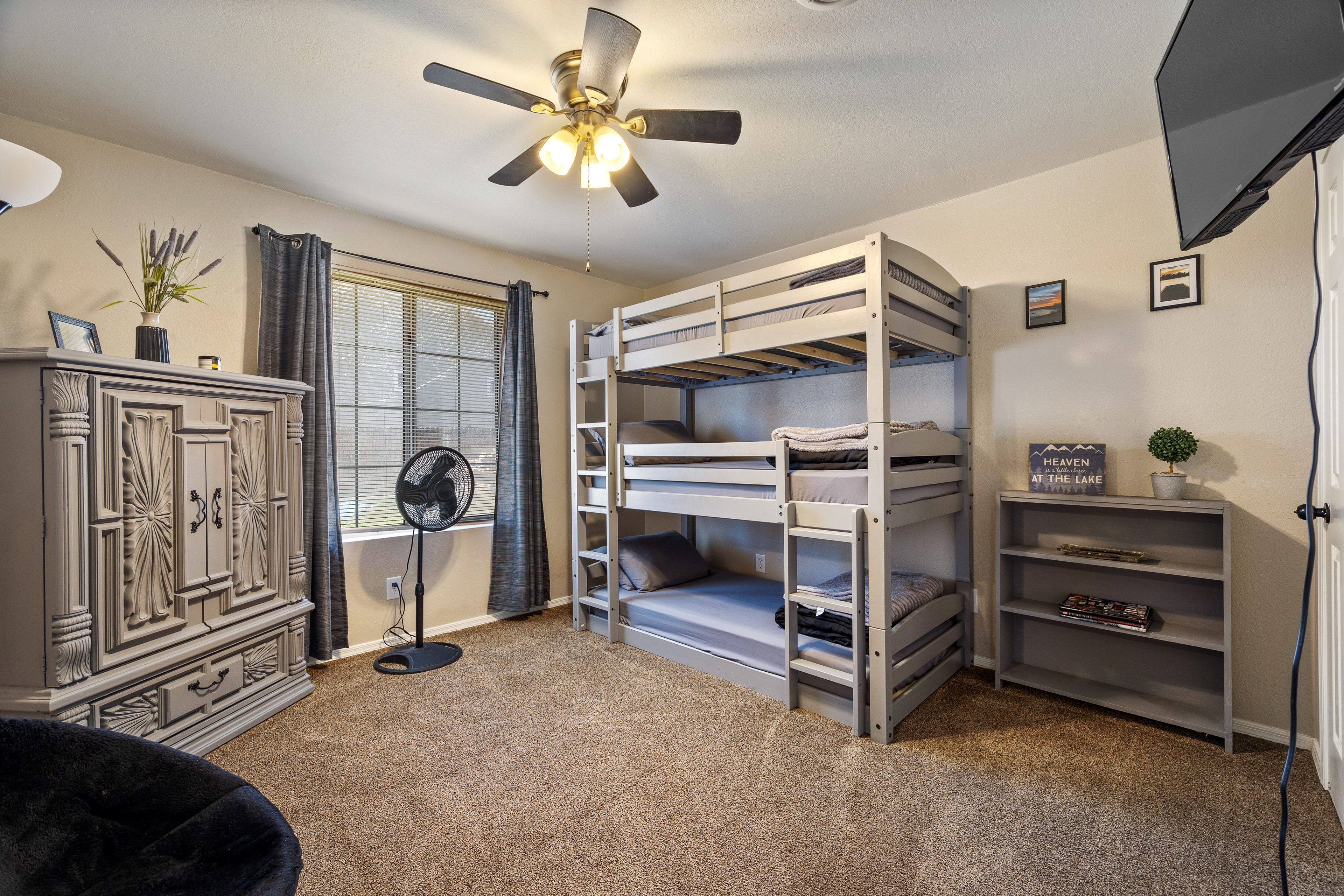 Bedroom 4 | Triple Twin Bunk Bed | Smart TV