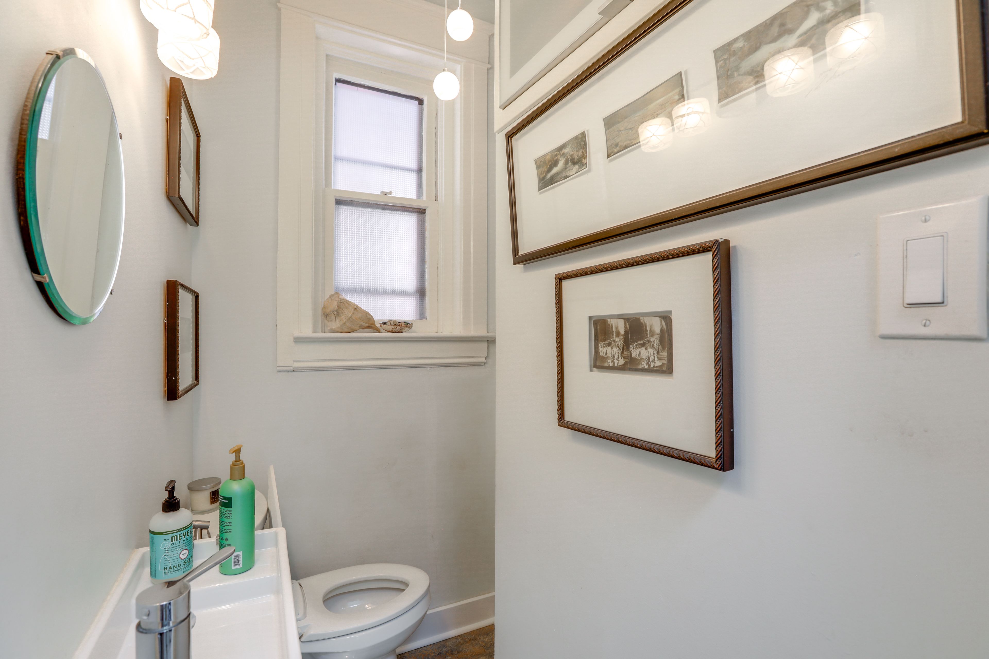 Half Bathroom | 1st Floor