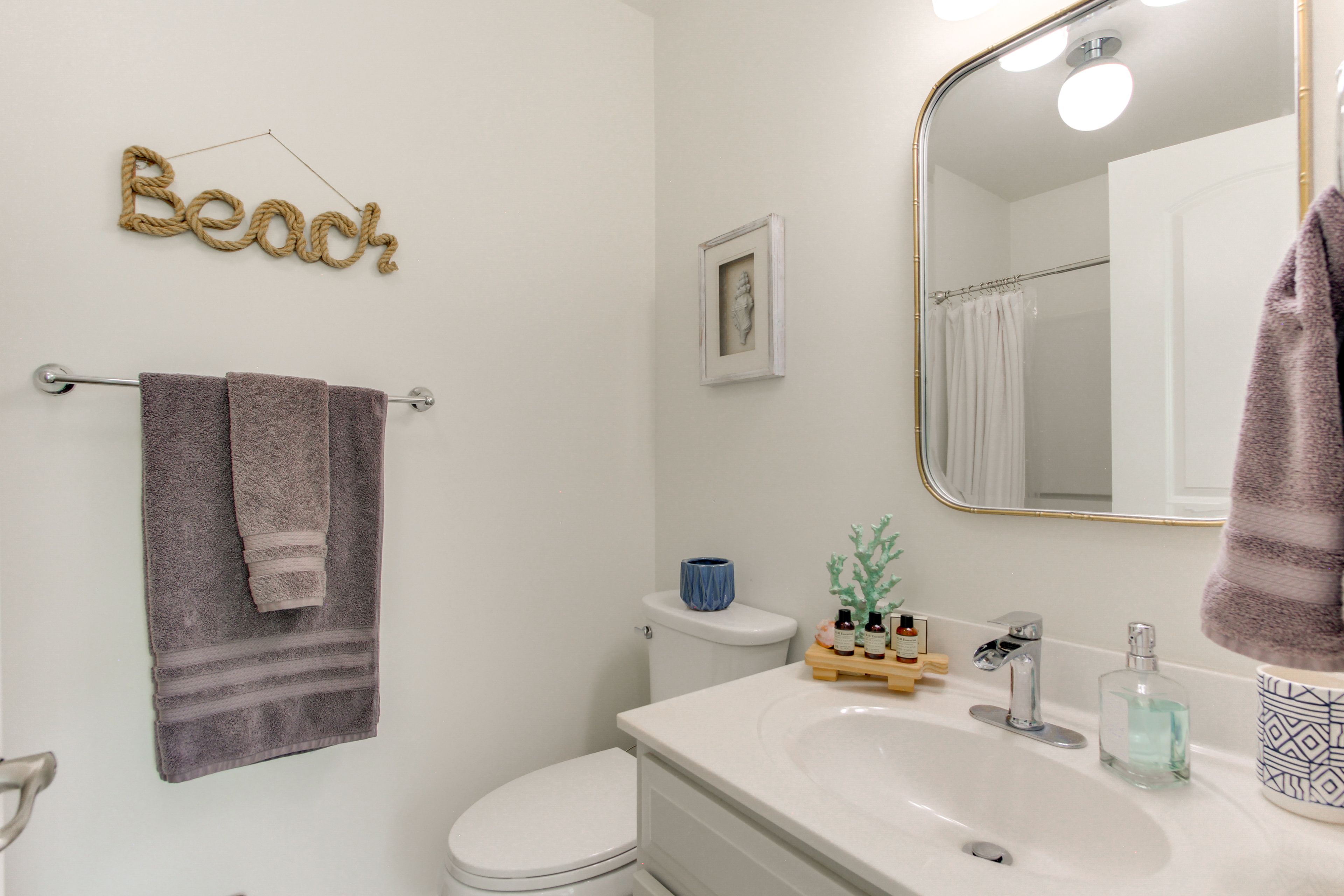 En-Suite Bathroom | 2nd Floor | Towels Provided