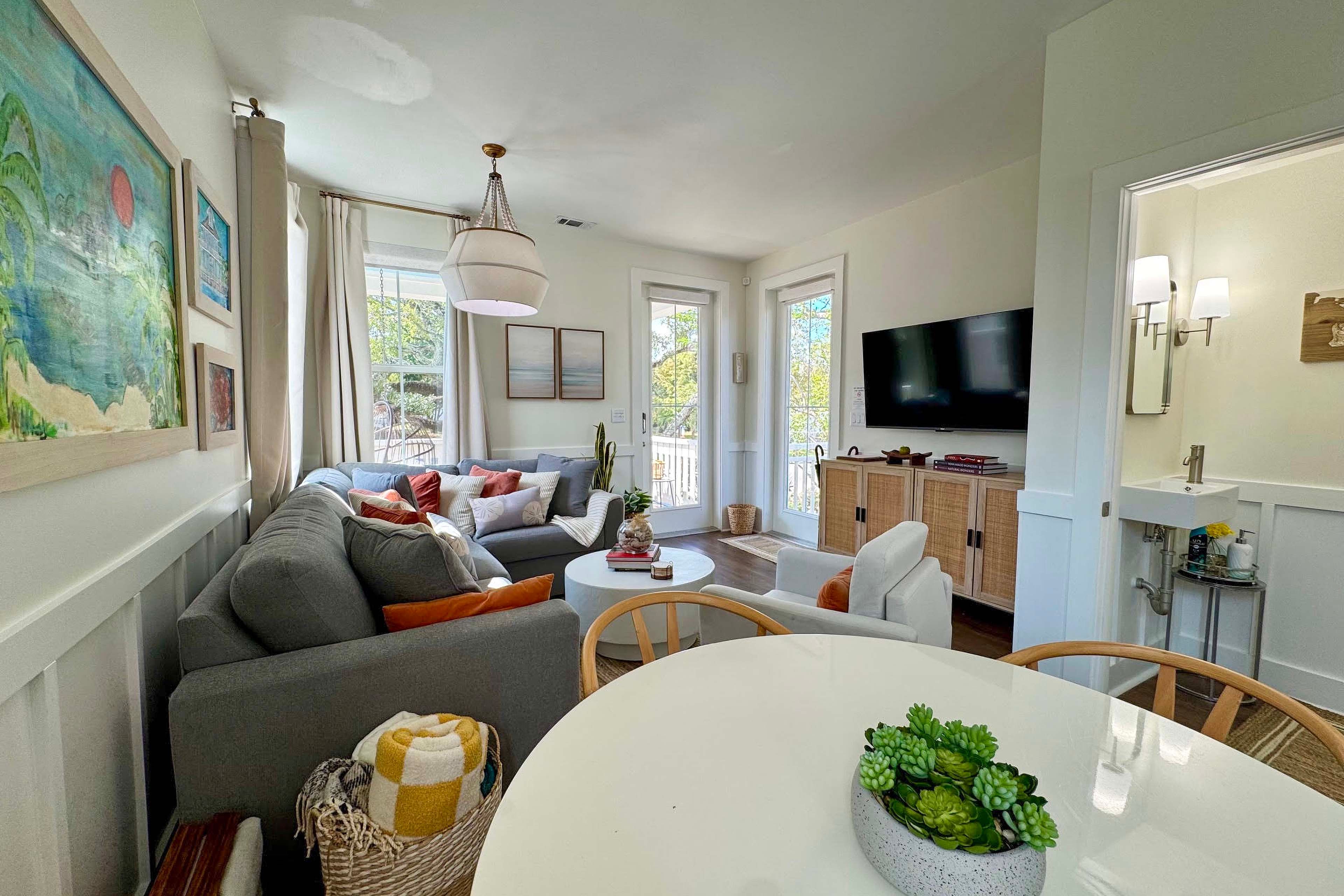 Dining Area | 1st Floor