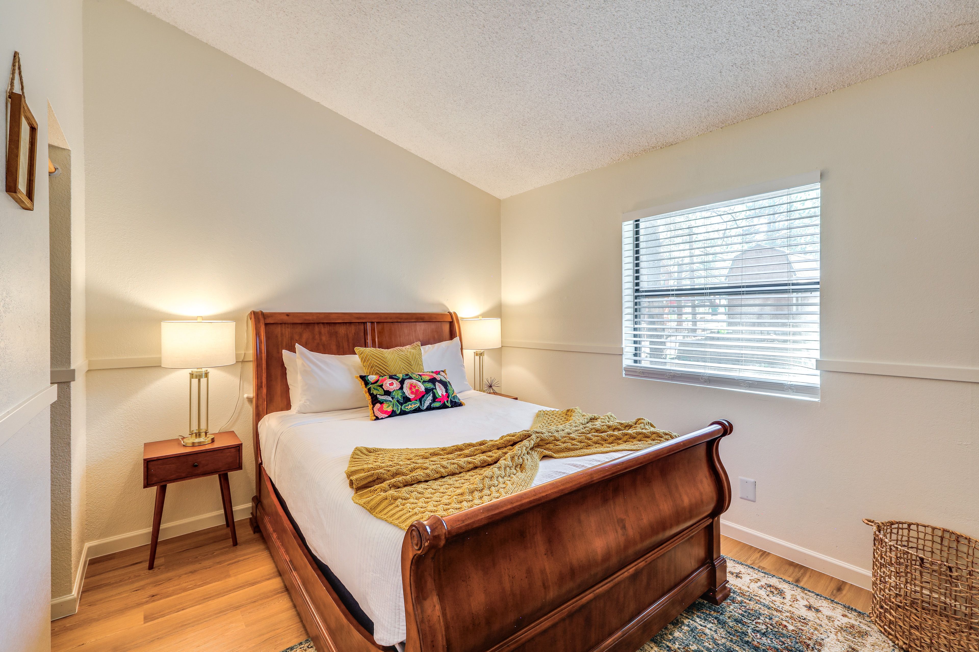 Bedroom 2 | Queen Bed | 2nd Floor
