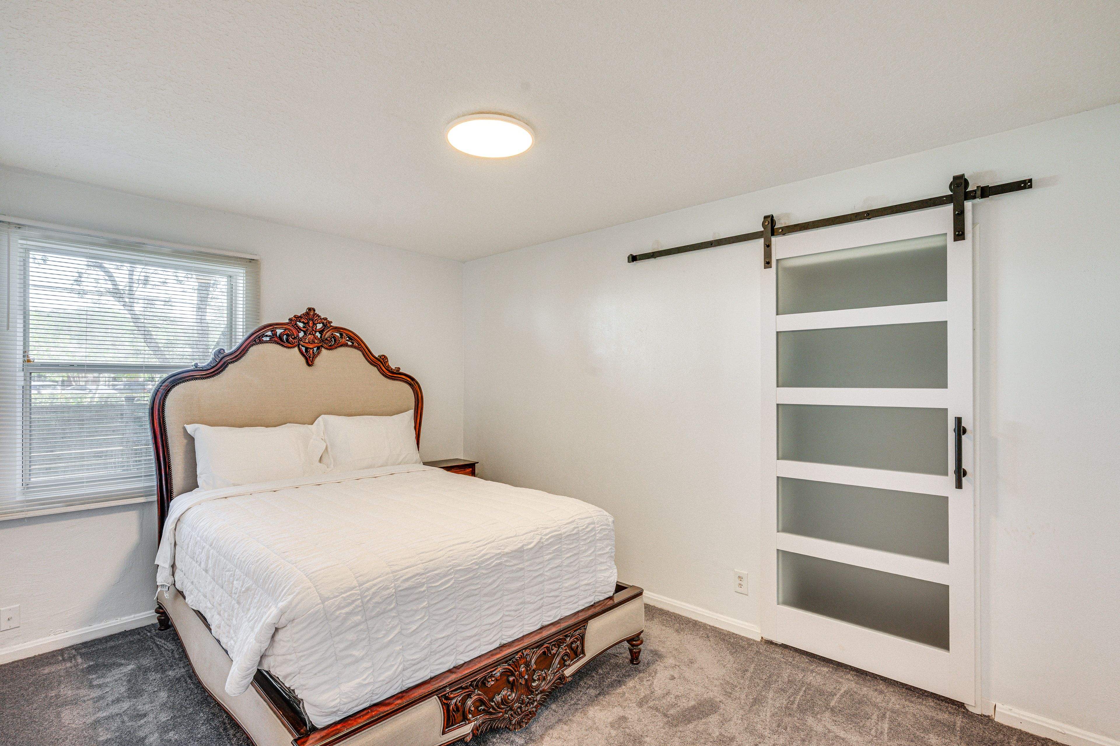 Bedroom 2 | Queen Bed