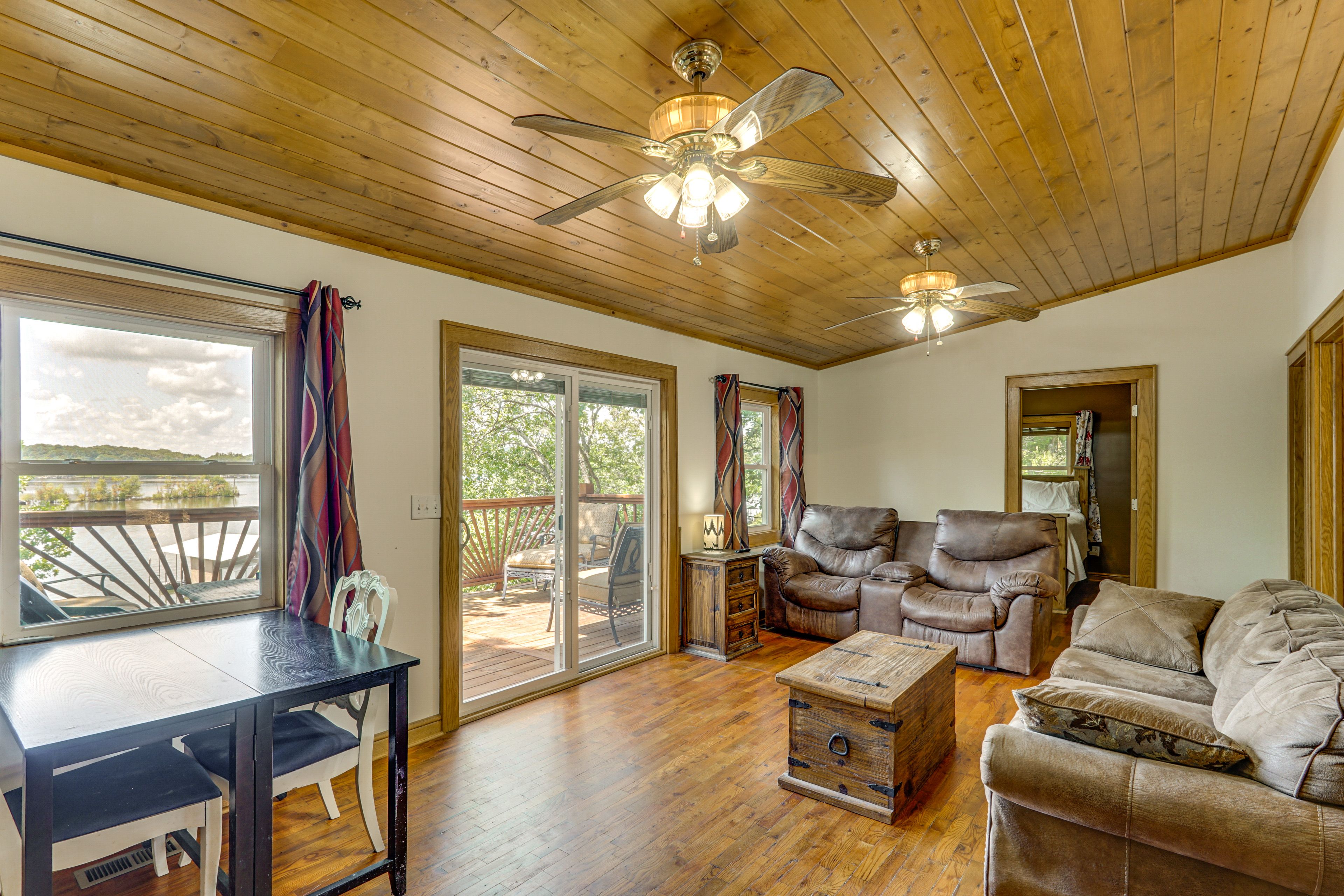 Living Room | Queen Sleeper Sofa | Smart TV | Dining Table