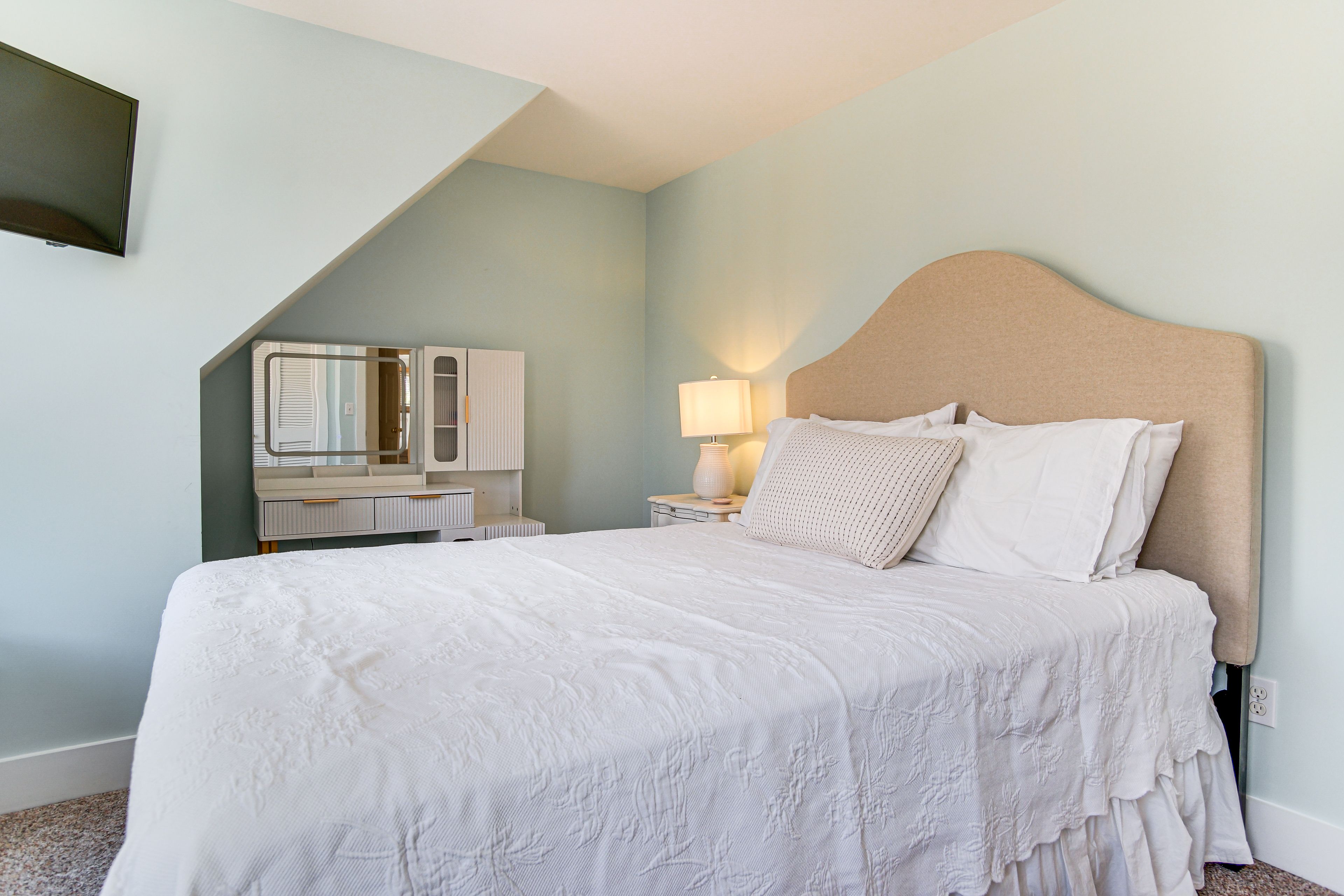 Bedroom 4 | Queen Bed | 2nd Floor