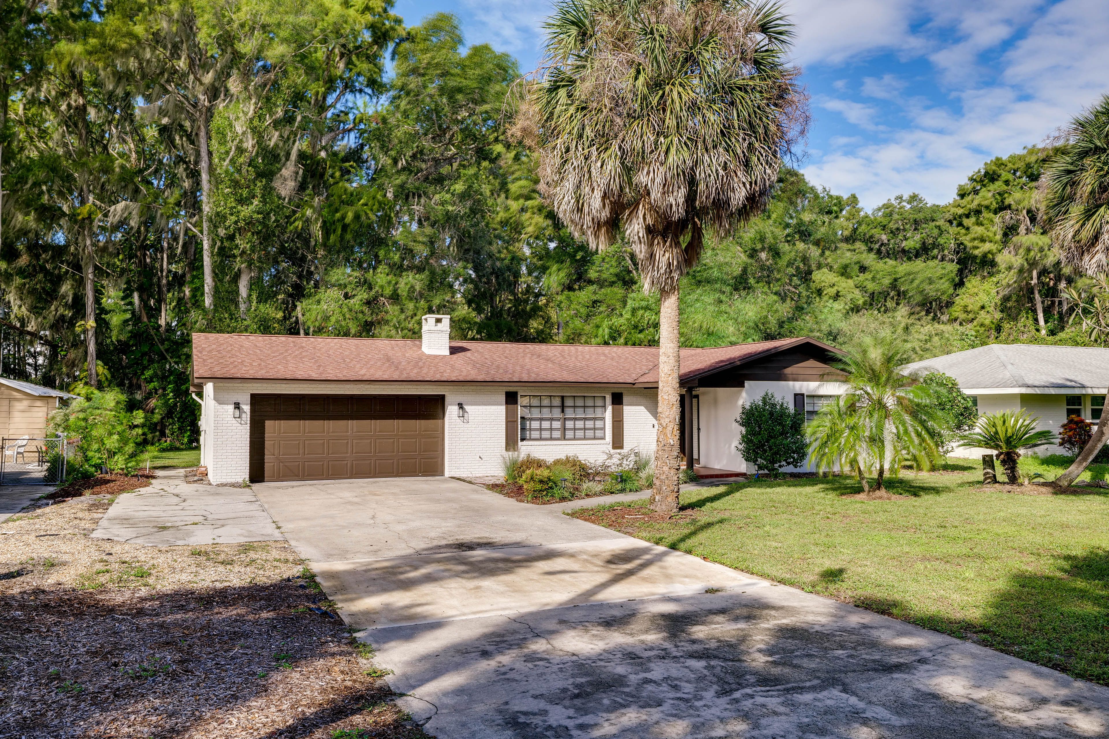 Parking | Driveway (6 Vehicles) | RV/Boat Parking Available