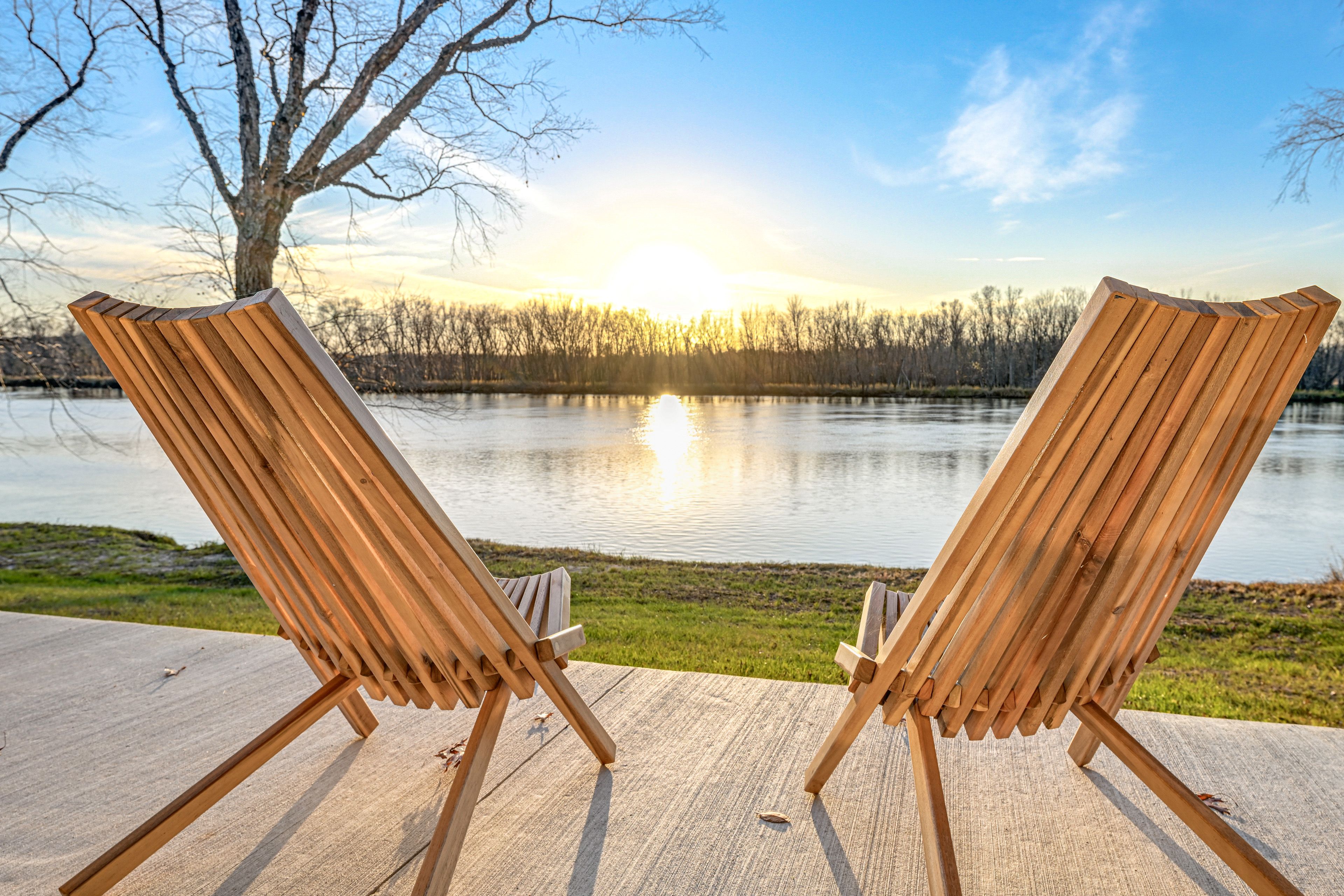 Patio | Wisconsin River View