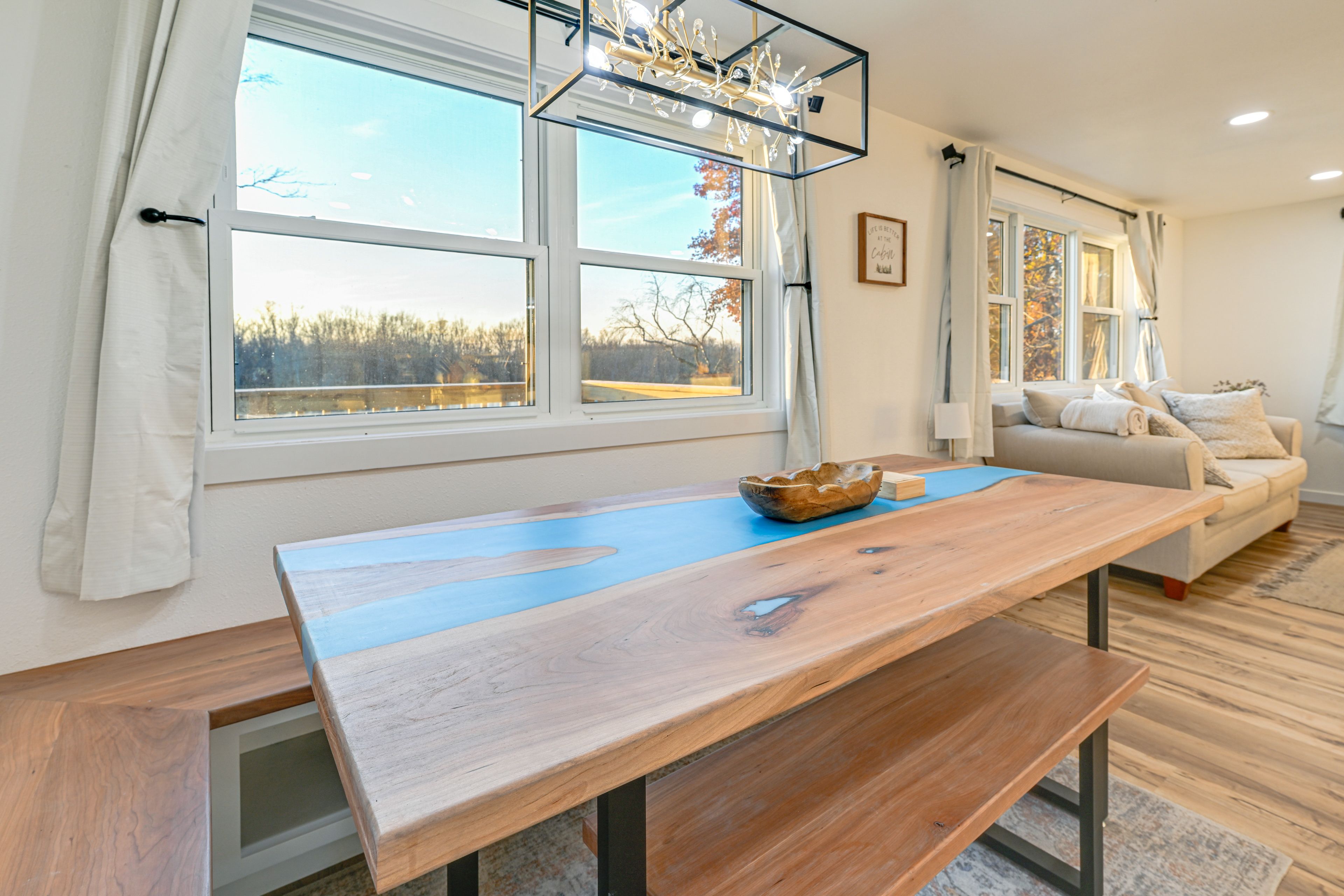 Dining Area | Dishware/Flatware Provided | Main Floor