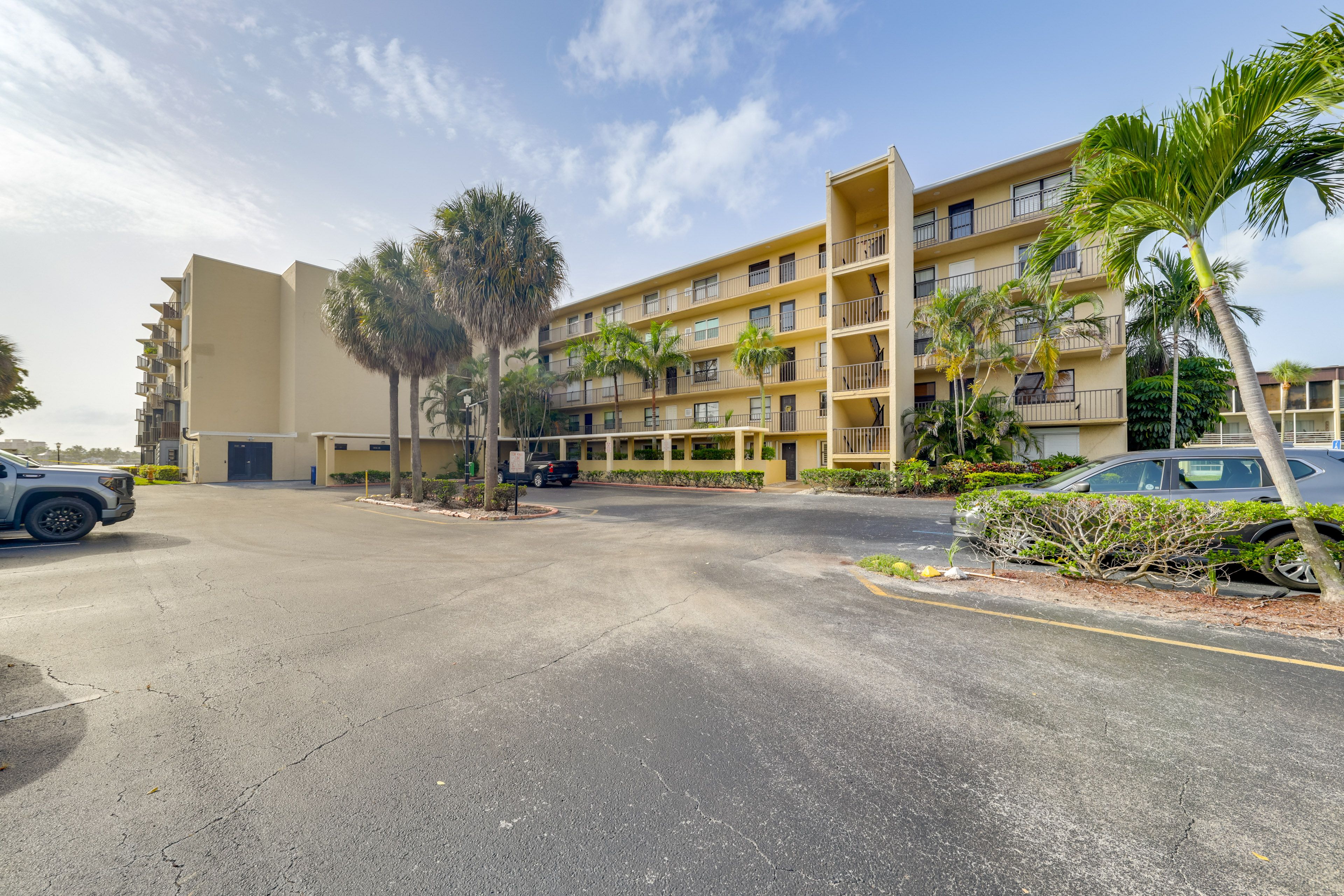 Exterior | Parking | Covered Parking (1 Vehicle)