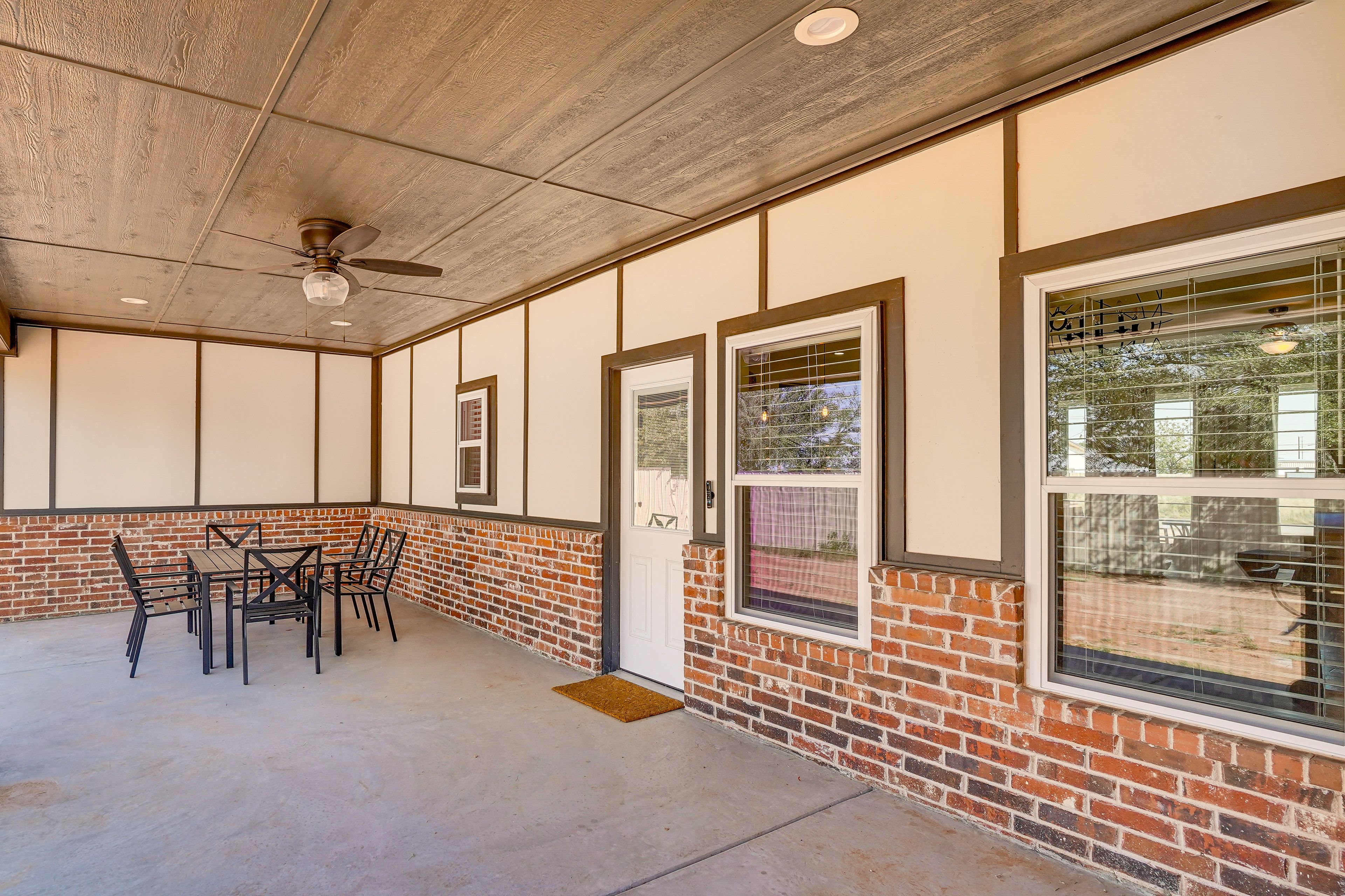 Patio | Gas Grill | Outdoor Dining Area