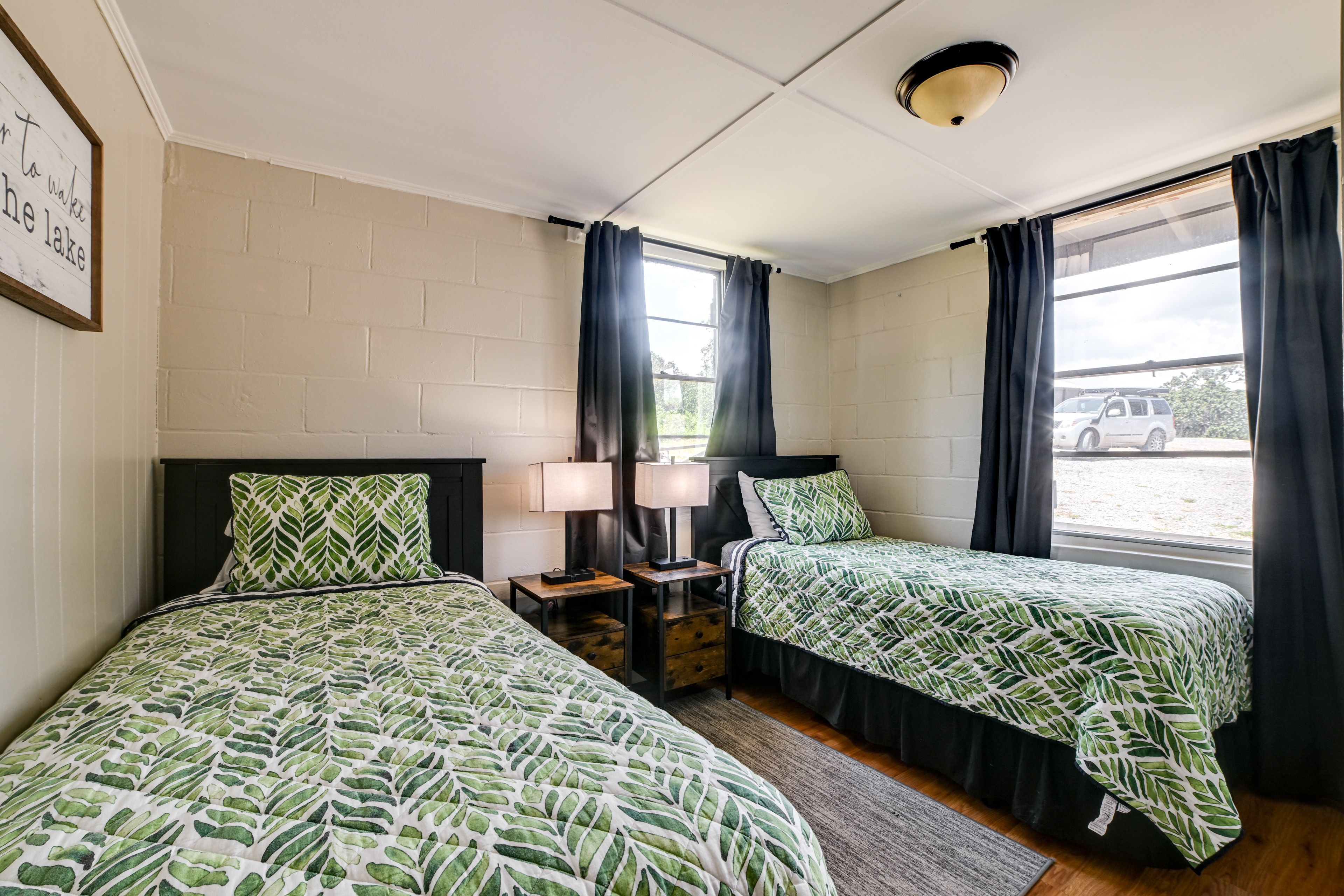 Bedroom 2 | 2 Twin Beds