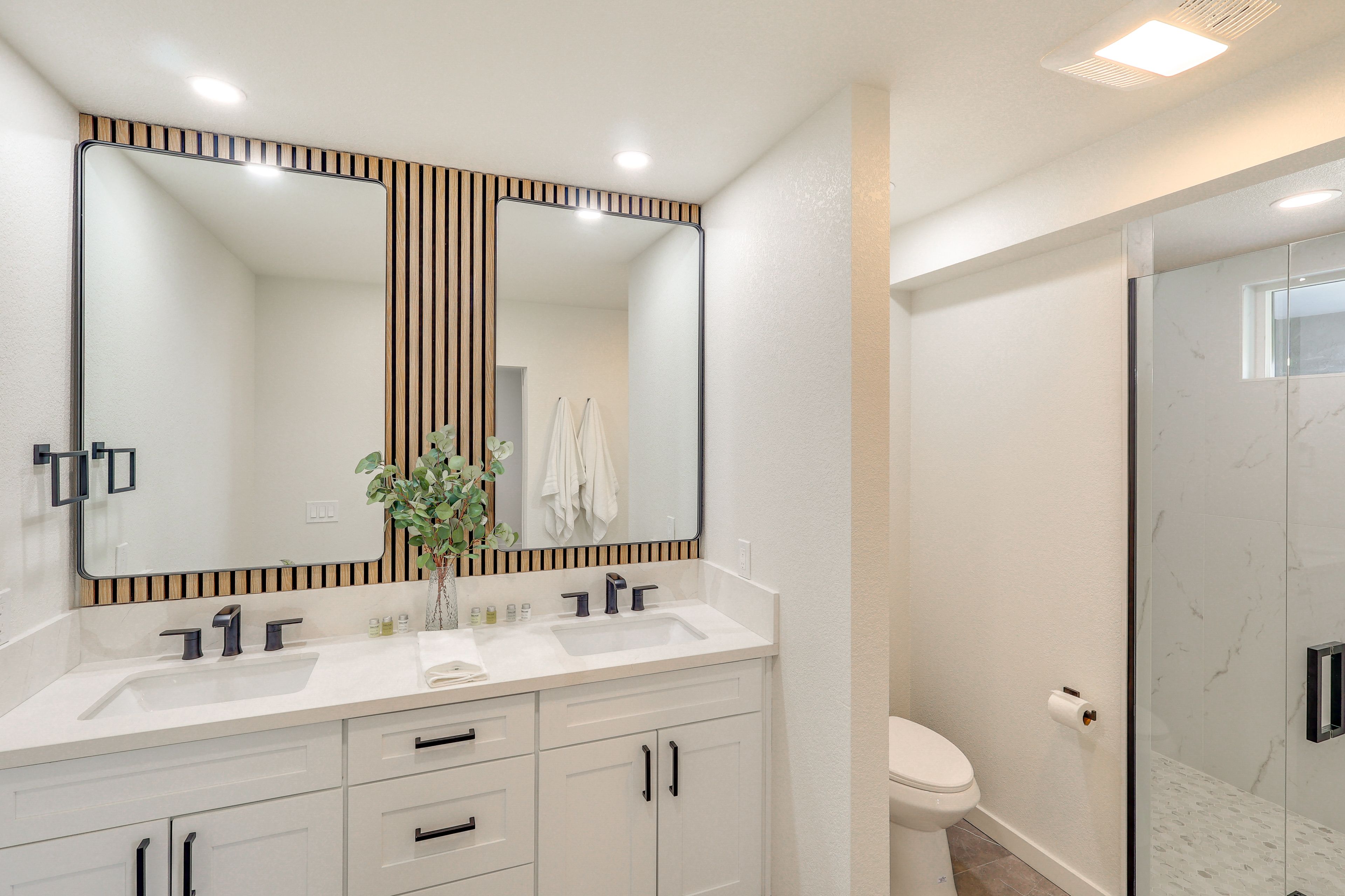 En-Suite Bathroom | Towels Provided