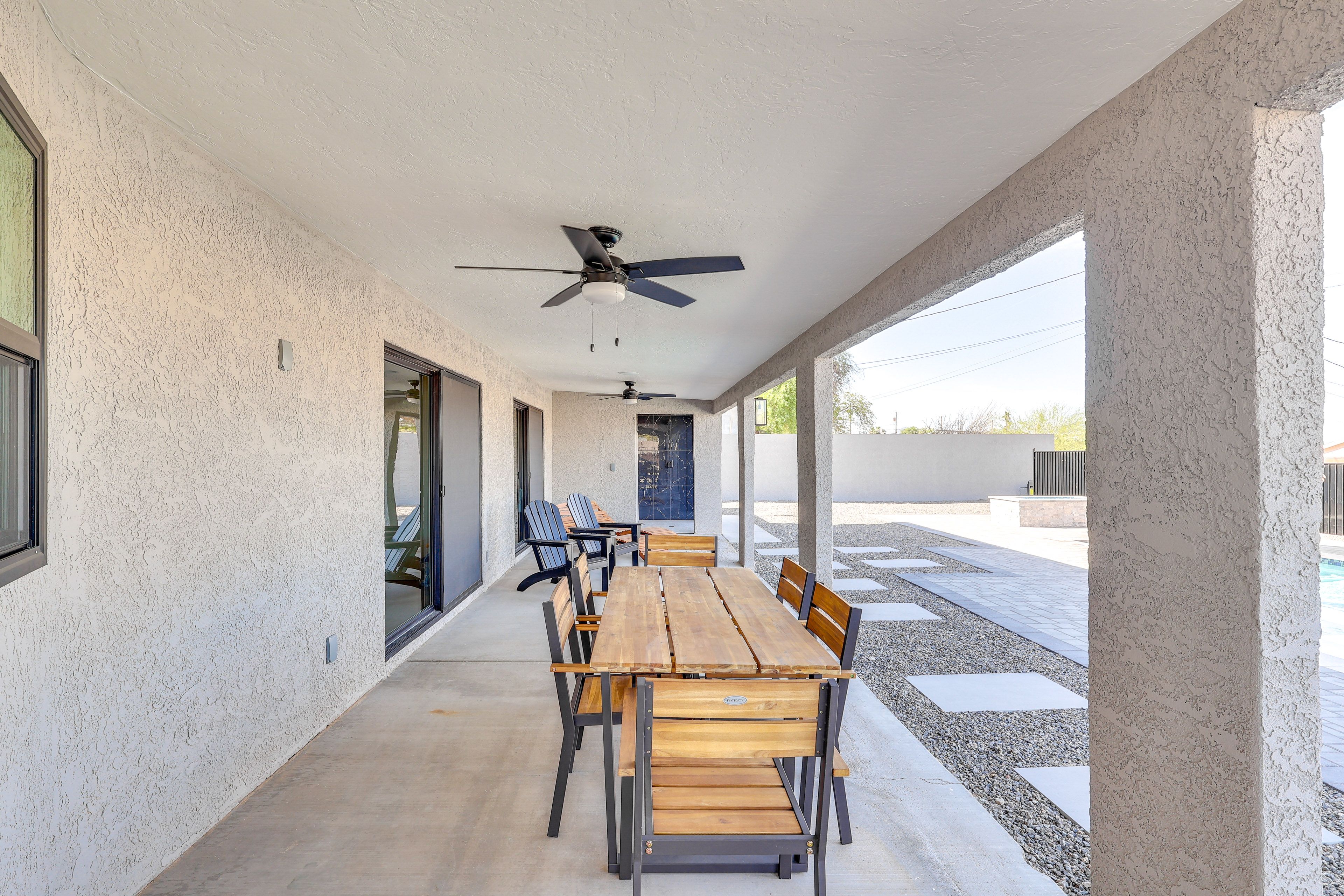 Covered Patio | Gas Grill