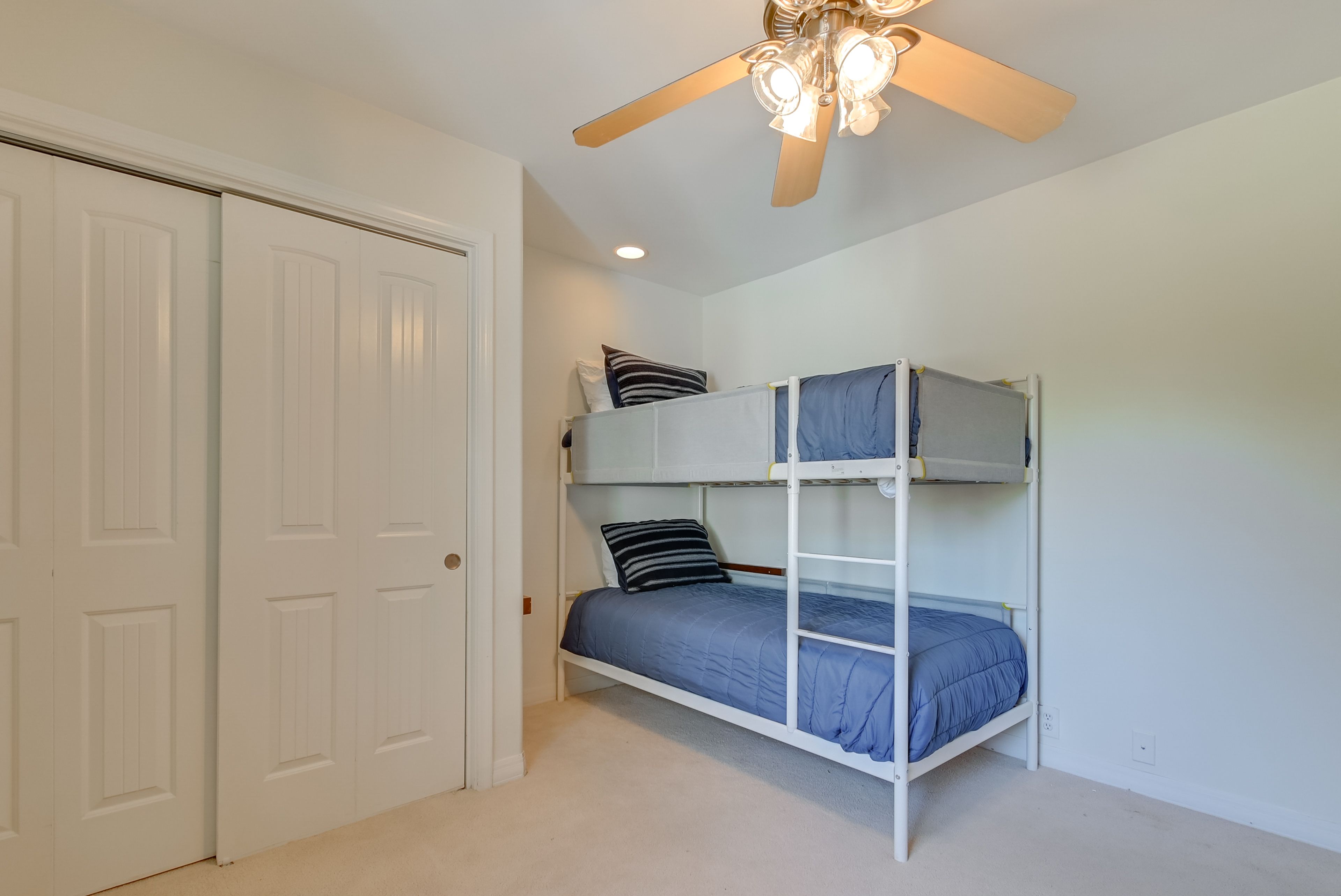 Bedroom 4 | Twin Bunk Bed
