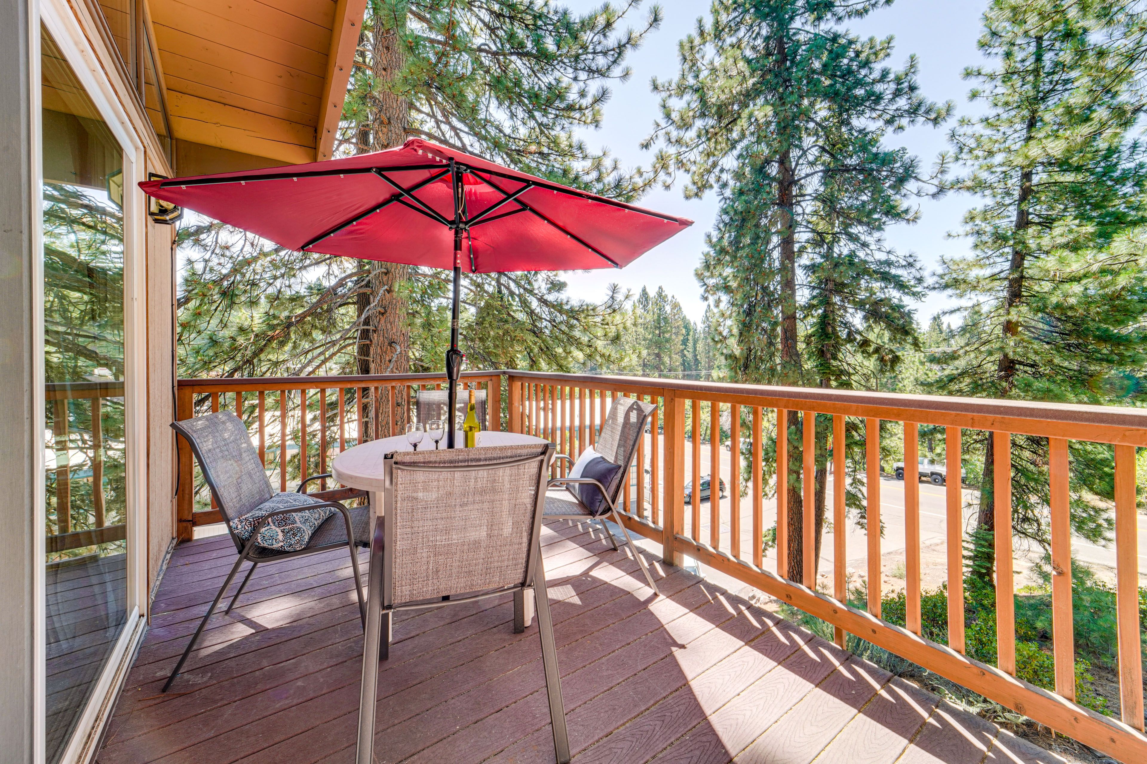 Deck | Outdoor Dining | 5 Mi to Sand Harbor State Park