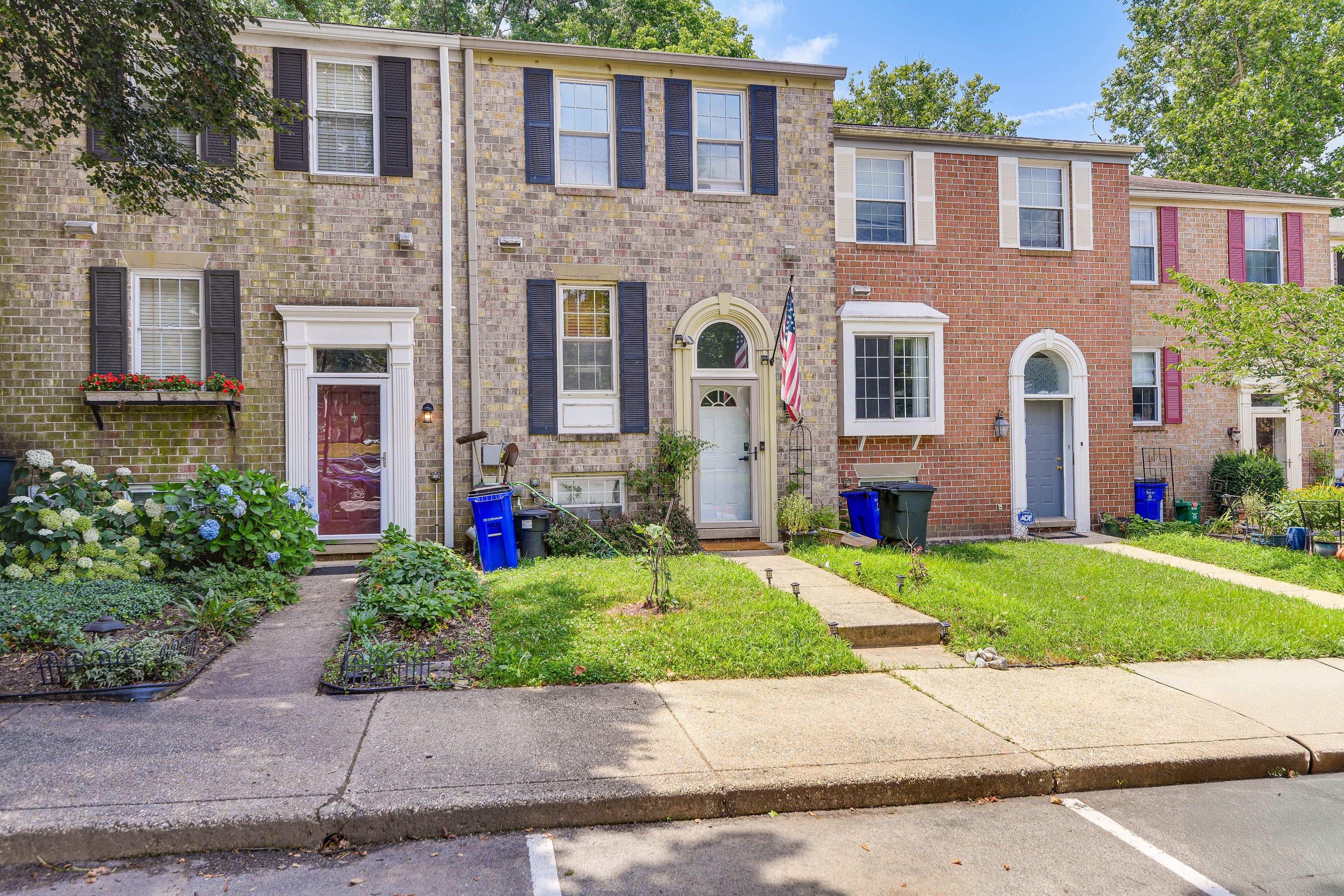 Columbia Vacation Rental | 1BR | 1BA | 500 Sq Ft | Stairs Required