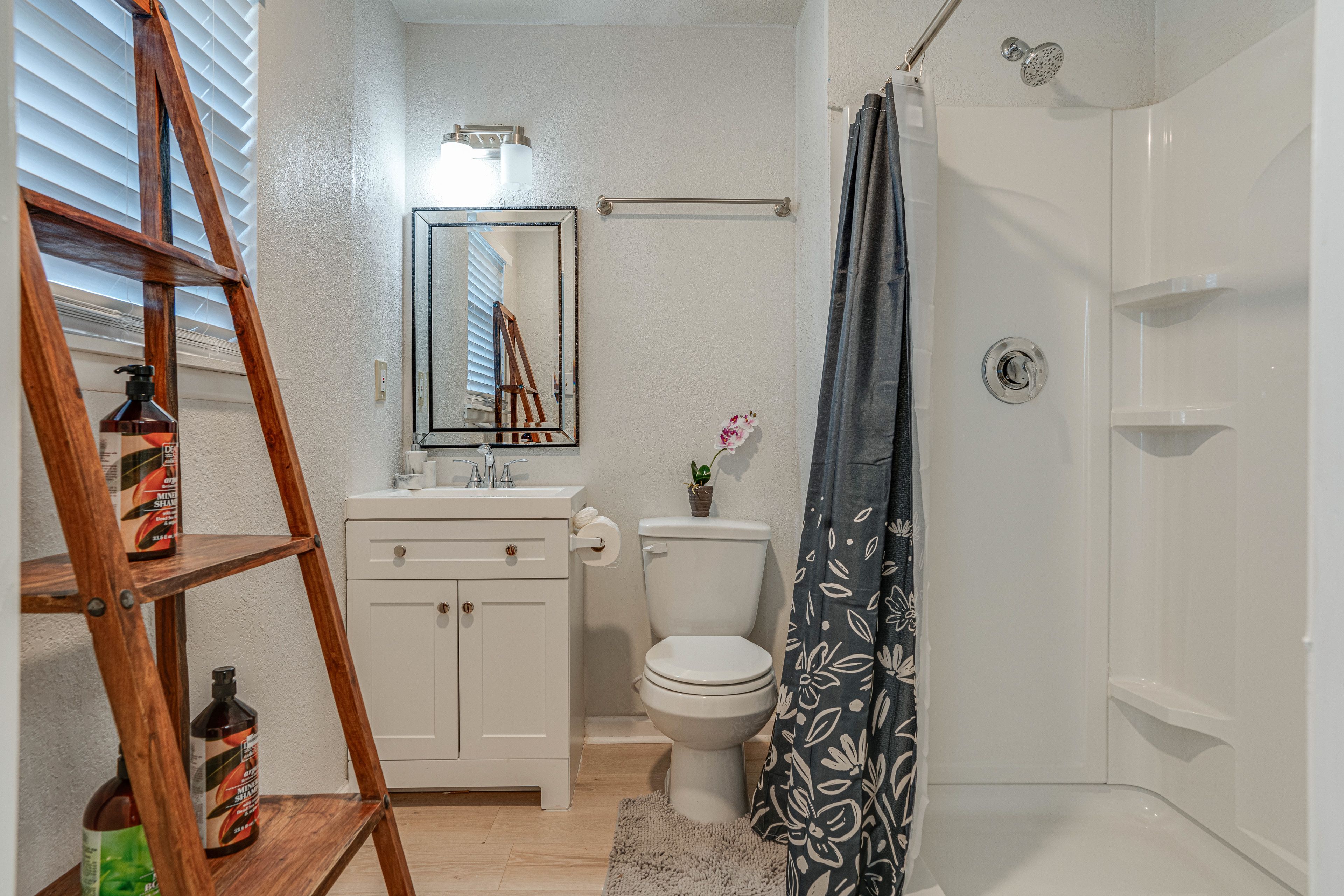 Full Bath | Towels