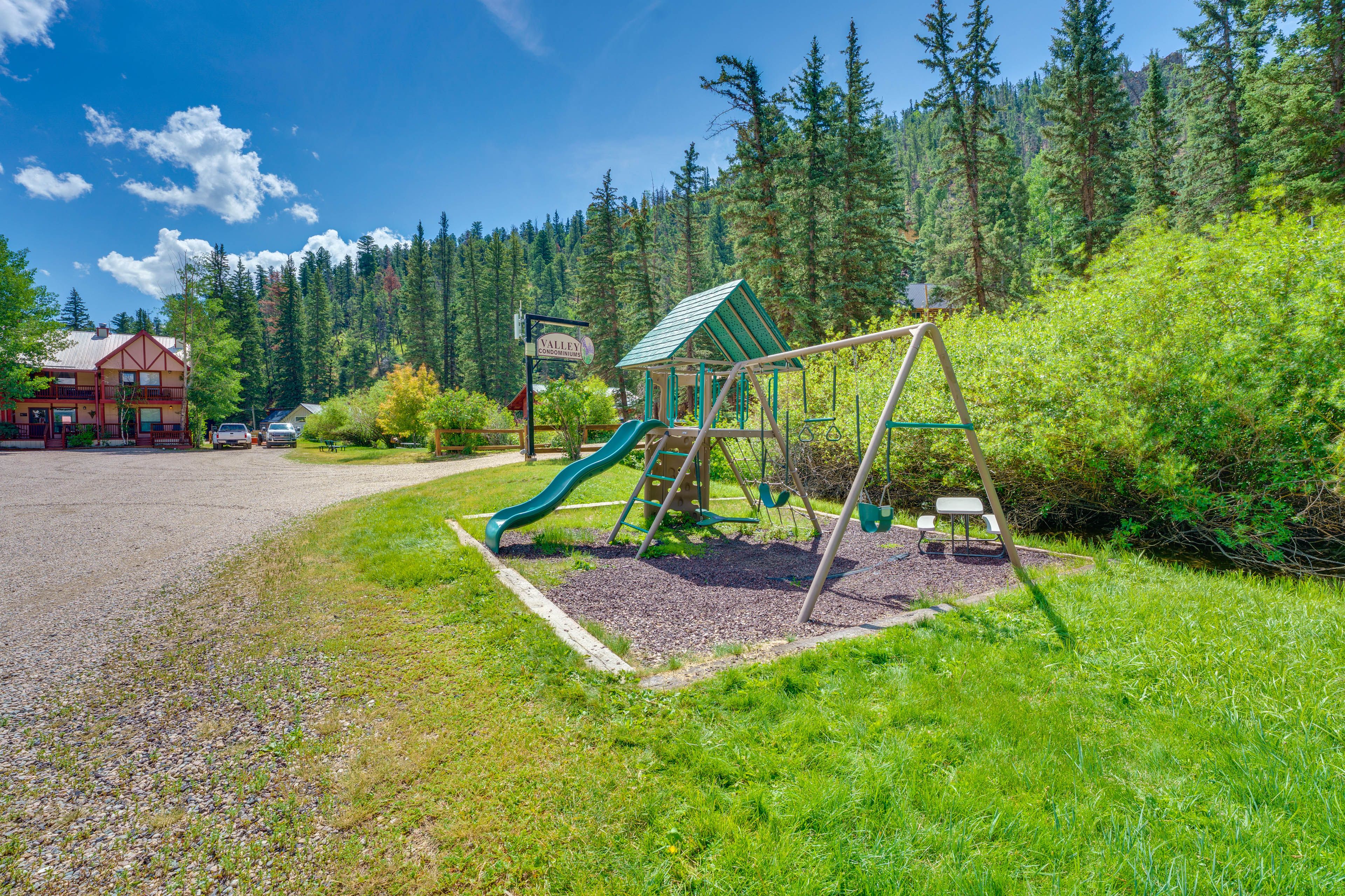 Valley Condos | Community Amenities