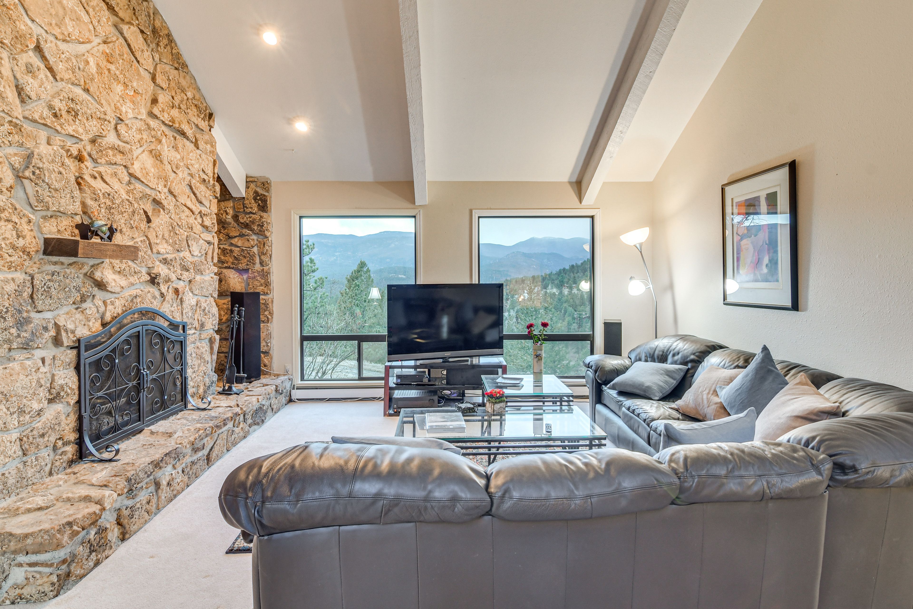 Living Room | Upper Level