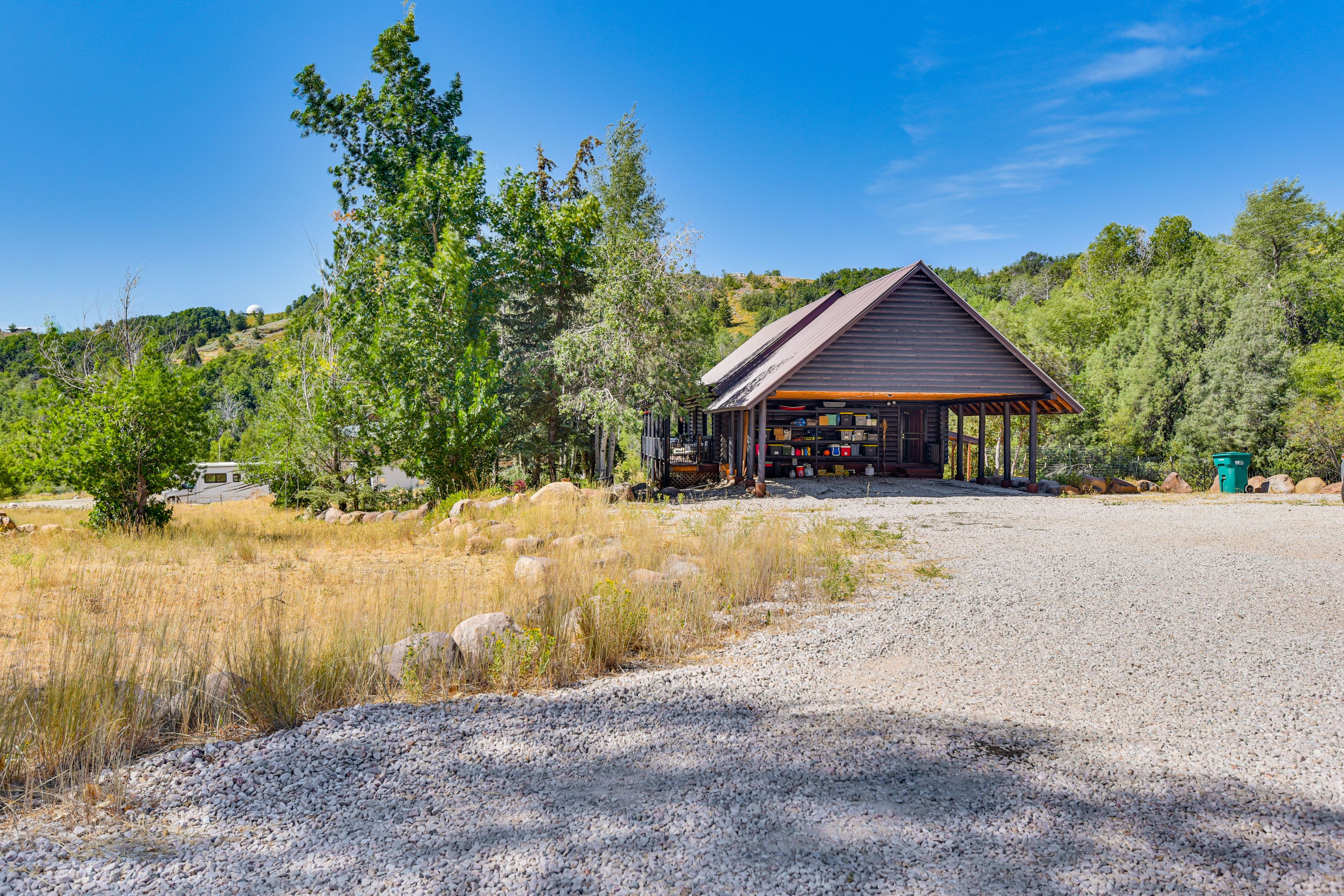 Parking | Carport (2 Vehicles) | Driveway (5 Vehicles) | RV/Trailer Parking