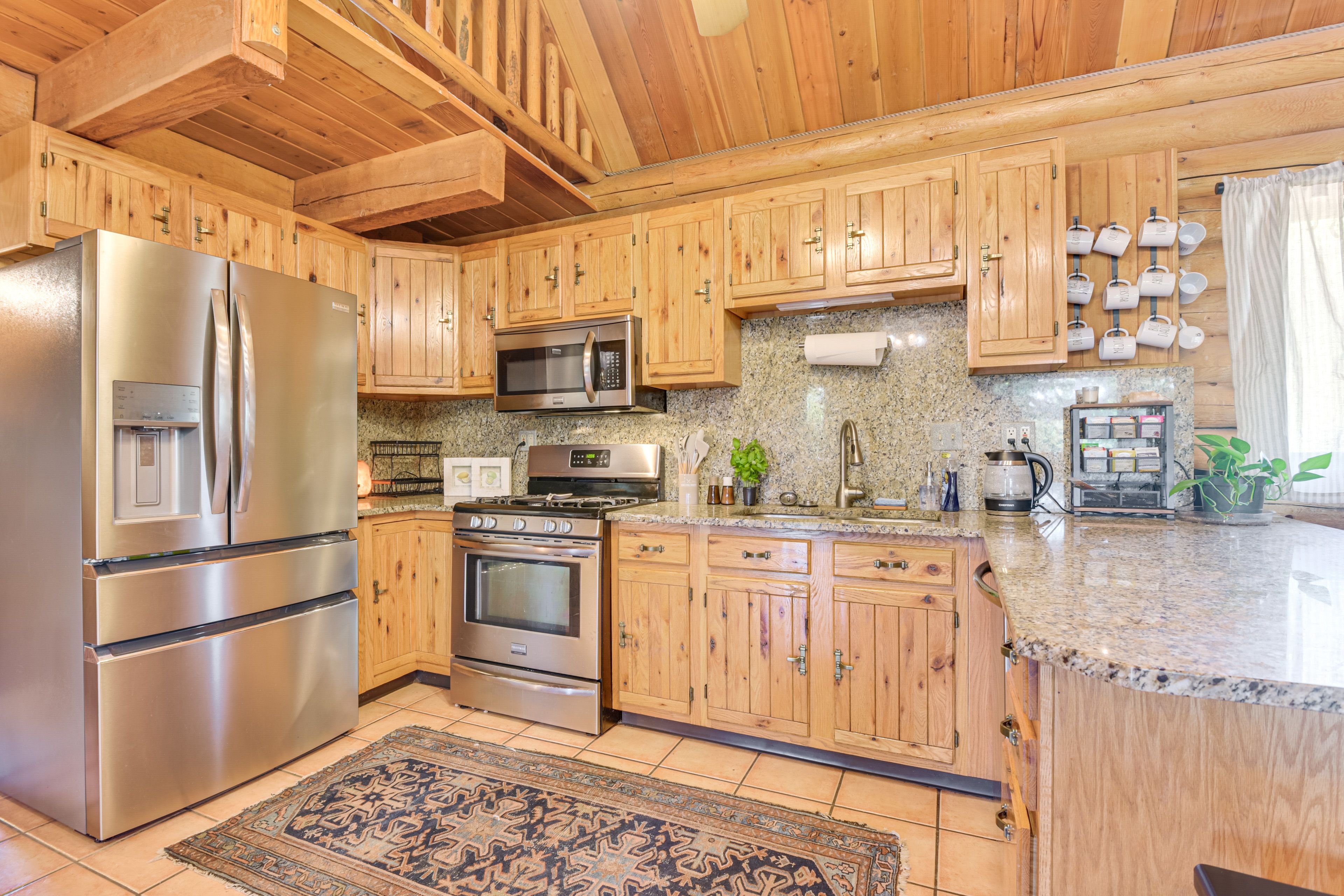 Kitchen | Main Floor | Dishwasher | Drip & French Press Coffee Makers