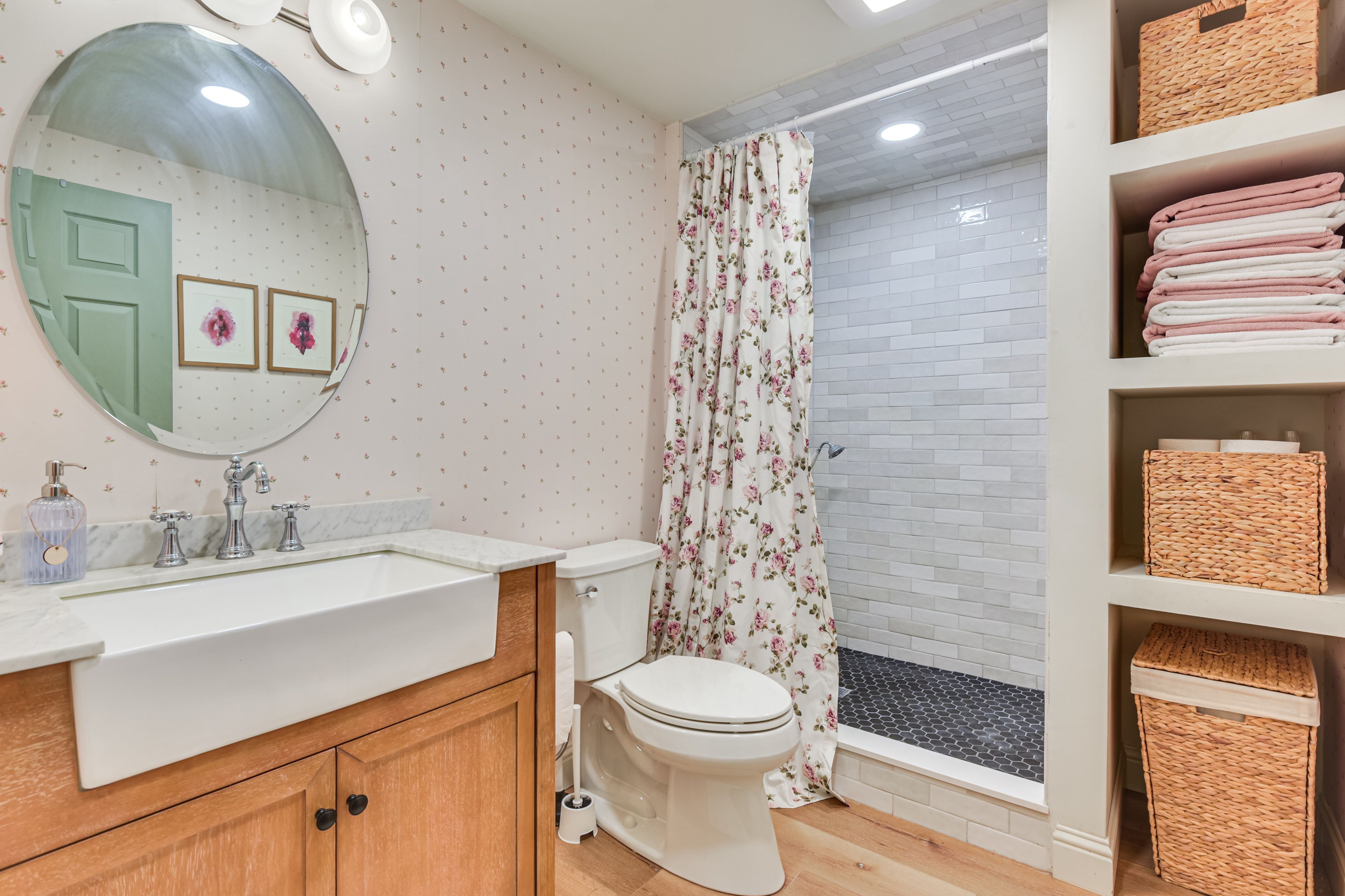 Full Bathroom | Lower Floor