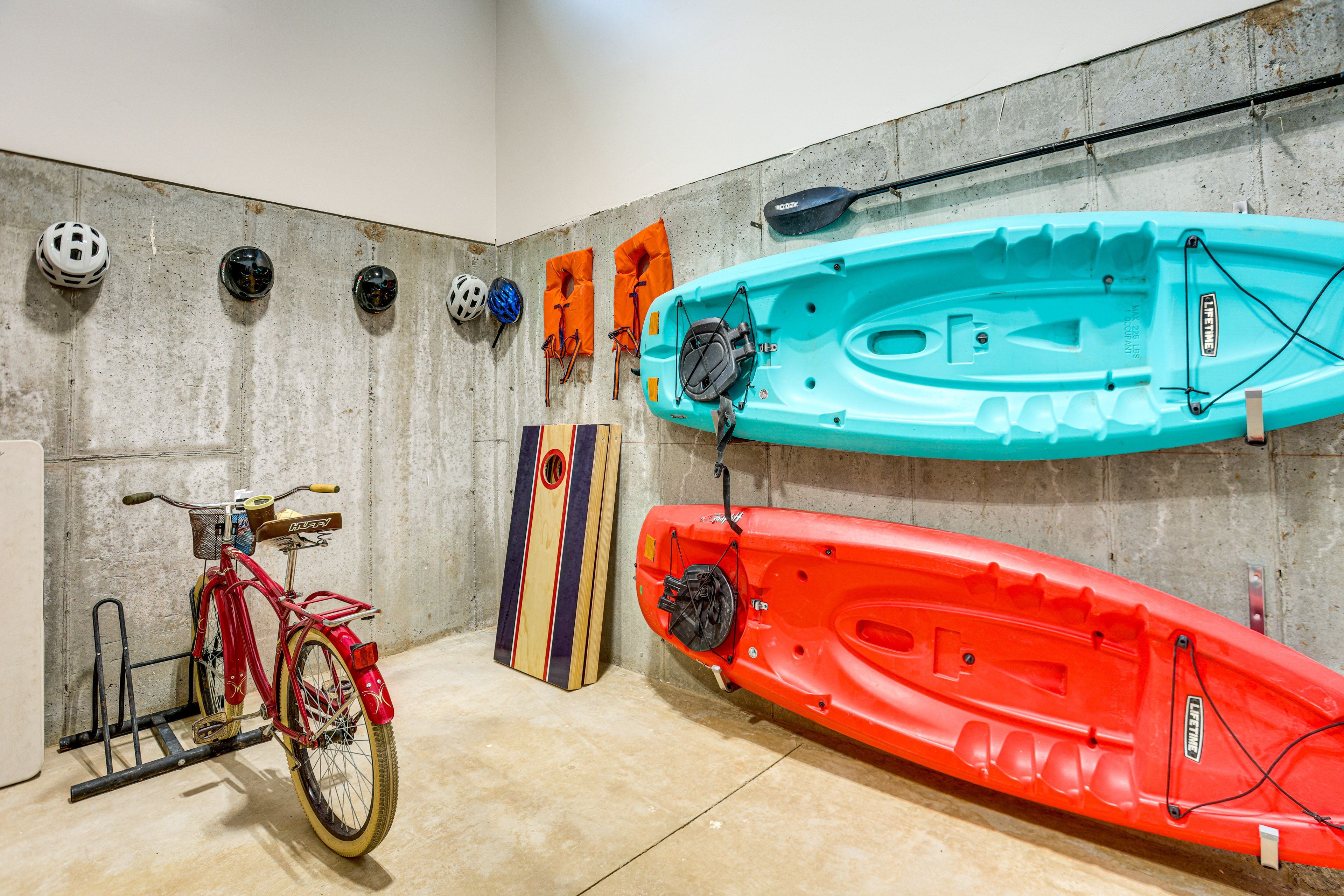 Rec Room | 1st Floor | Outdoor Amenities | Sports Courts