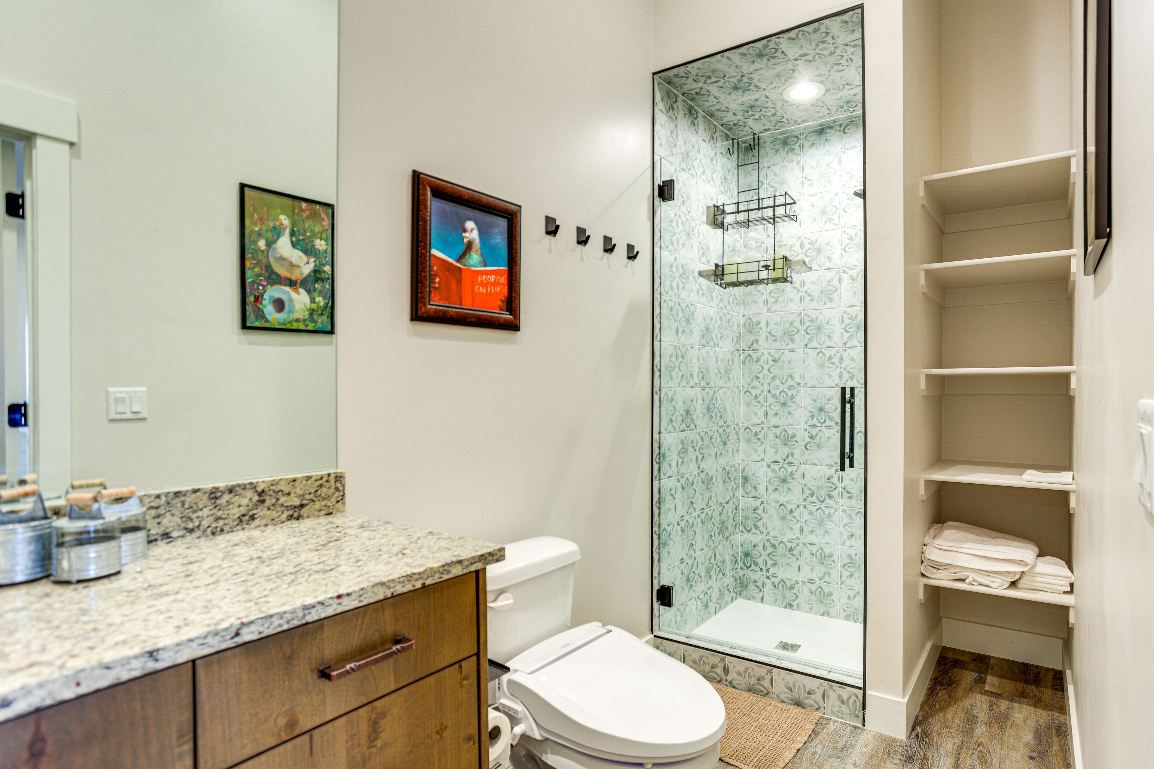 Full Bathroom | 2nd Floor