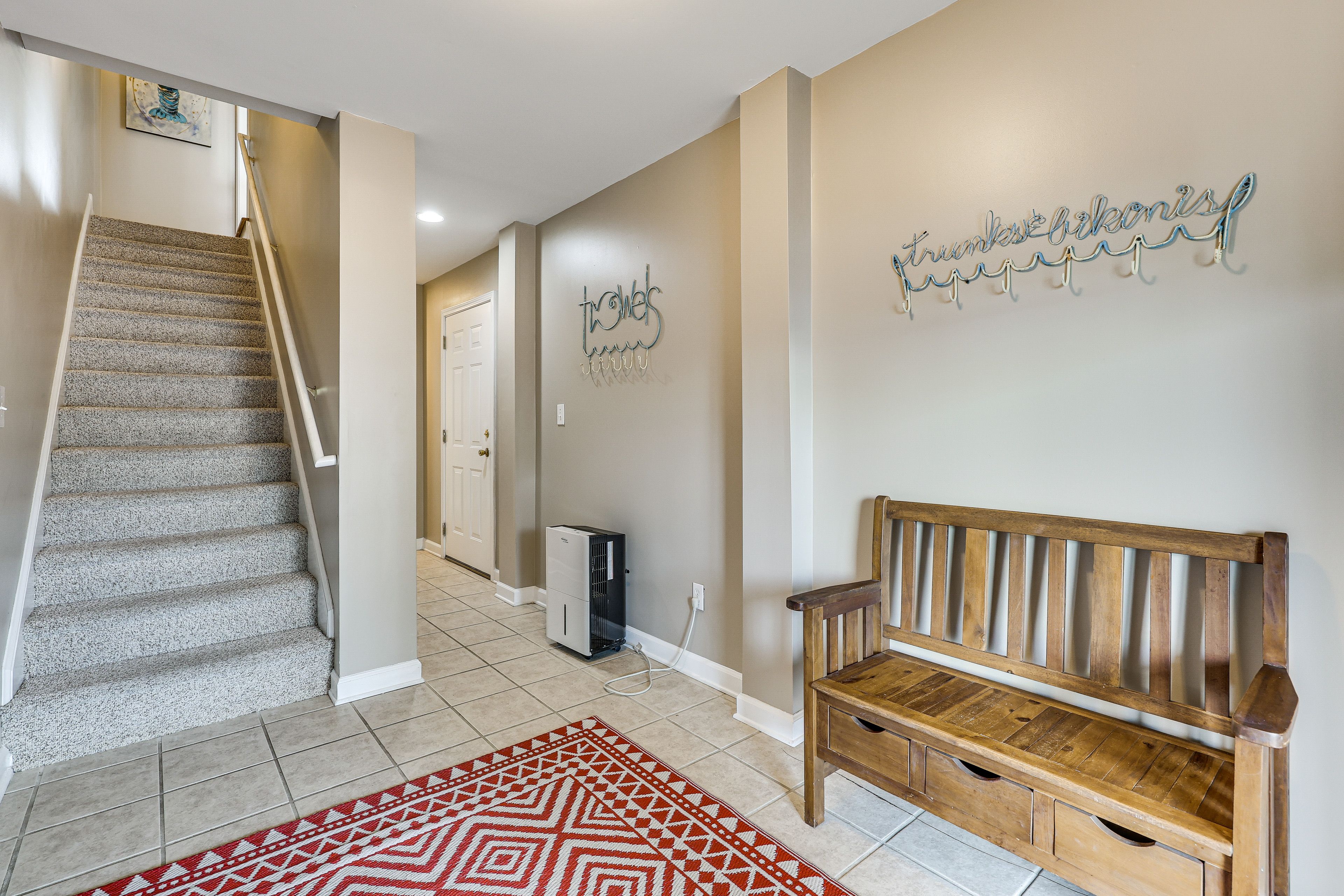 Entryway | Lower Level