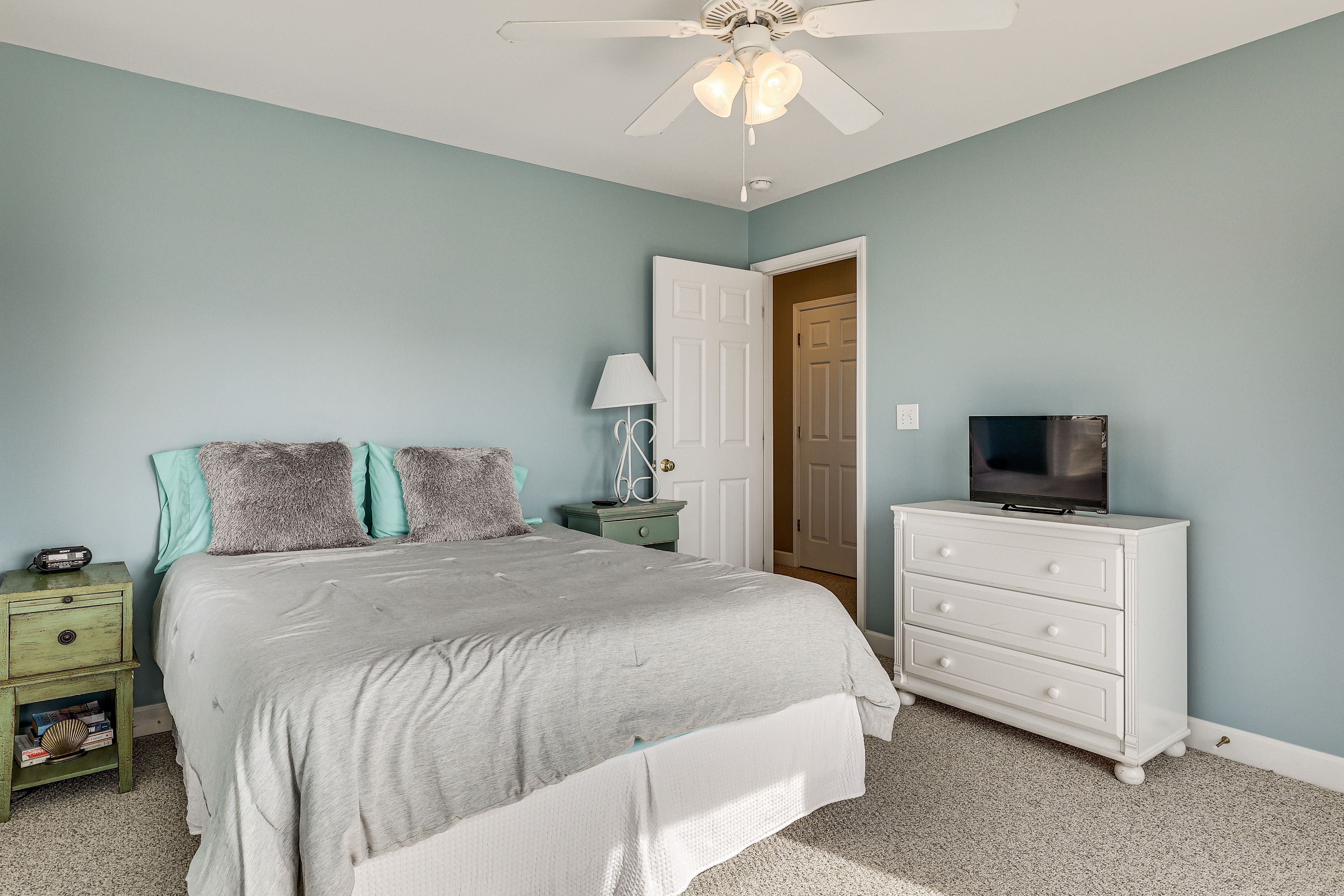 Bedroom 4 | Queen Bed | Upper Level