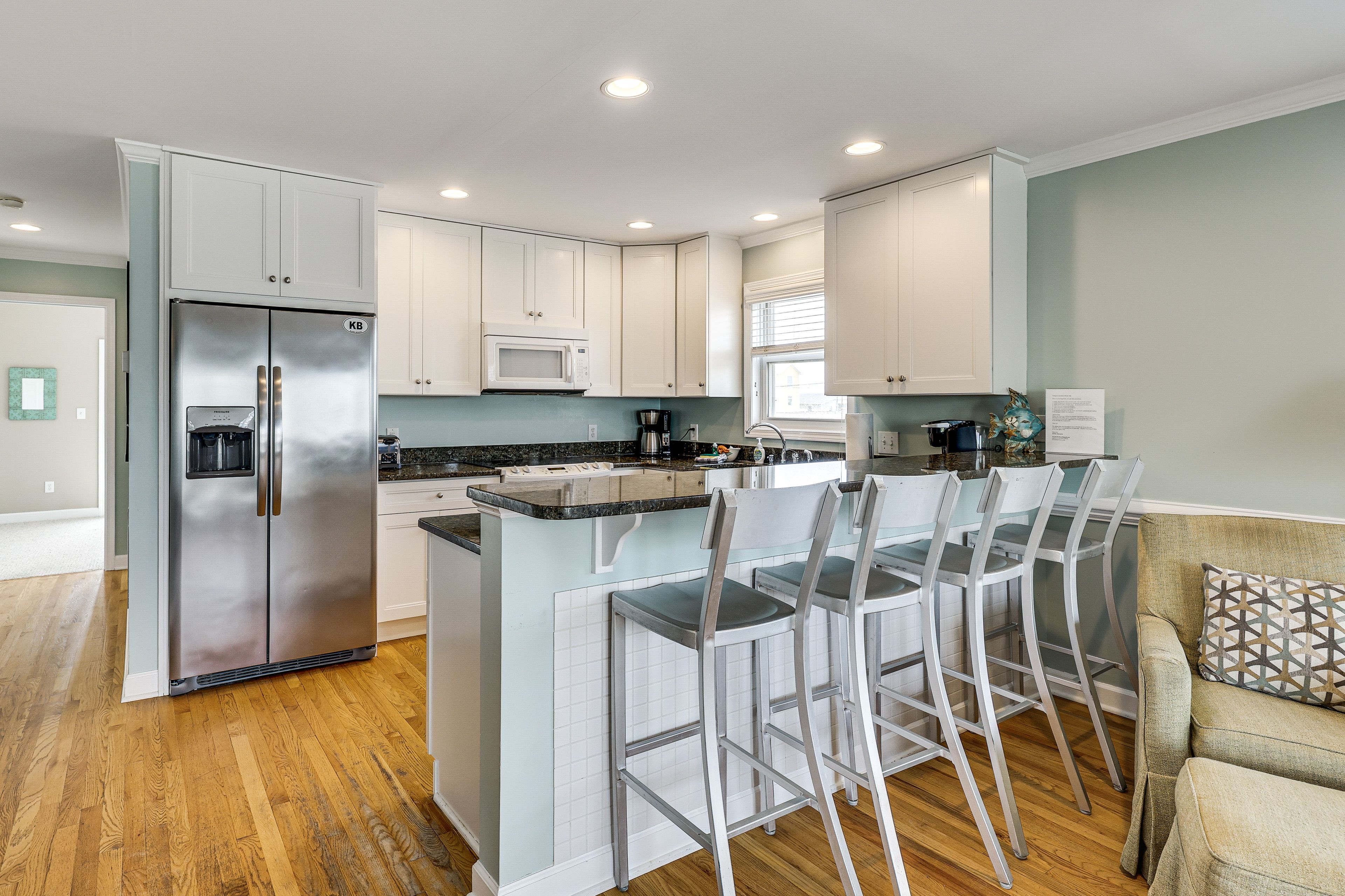 Kitchen | Main Level