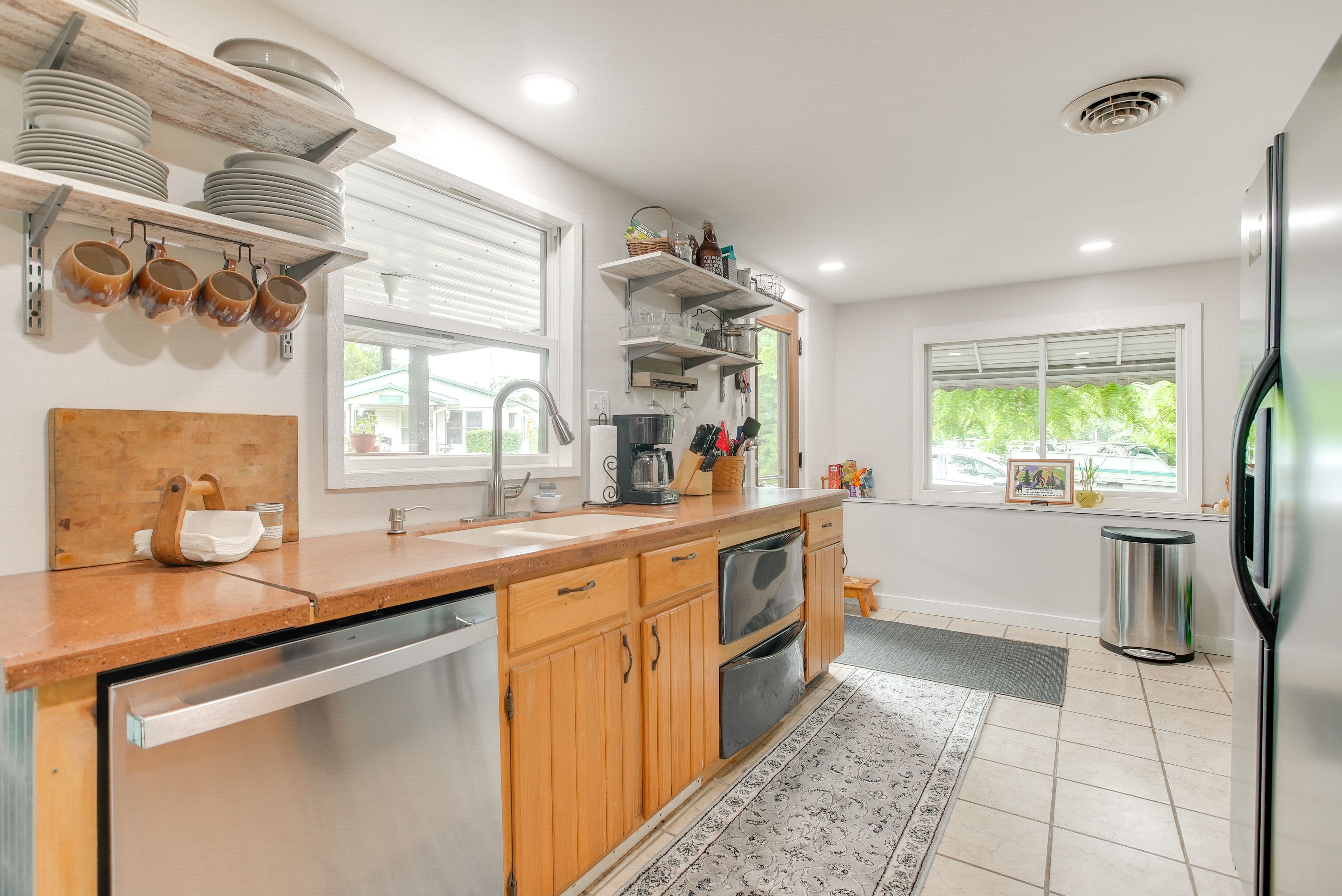 Kitchen | Stove/Oven | Microwave