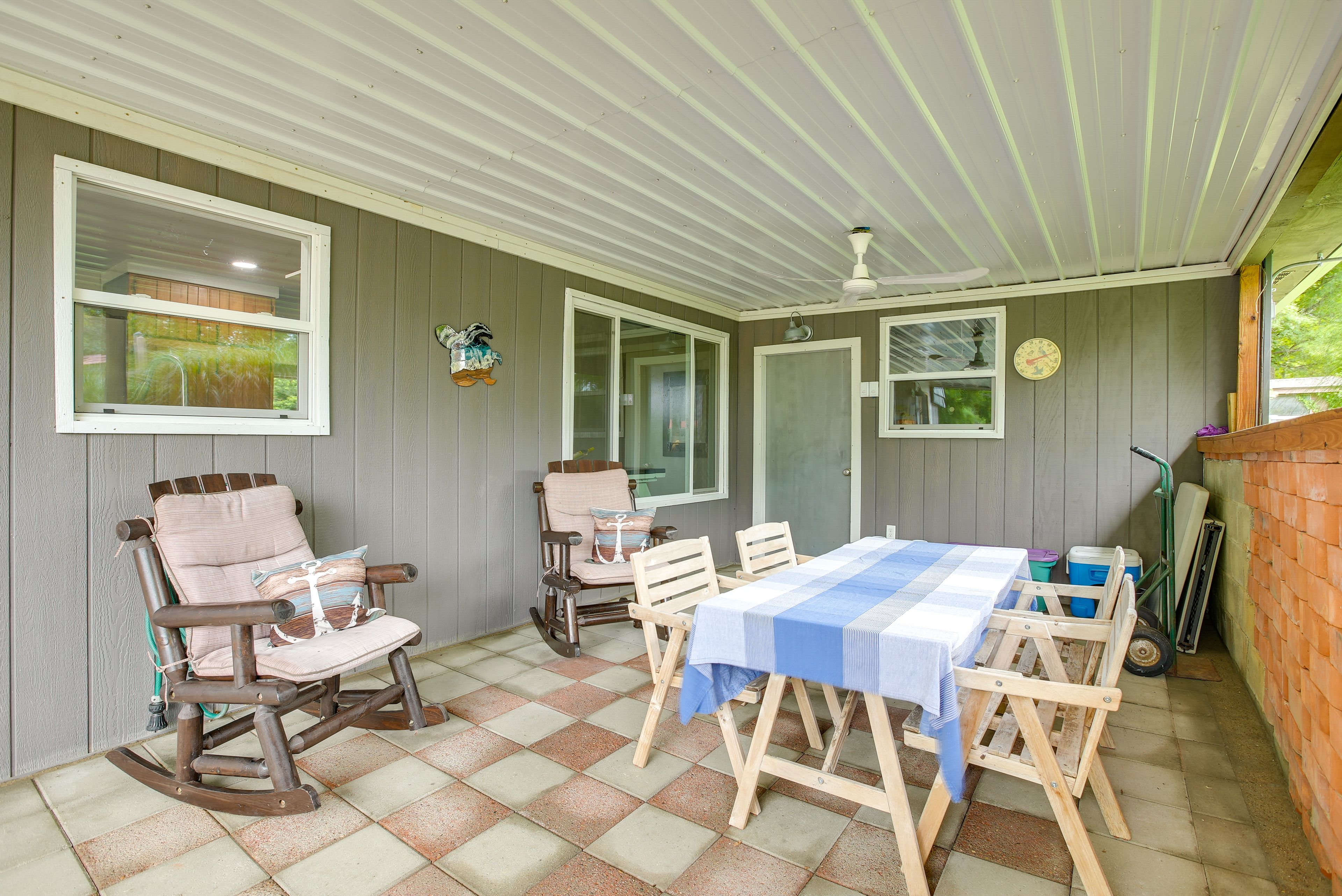 Covered Patio | Dining Area | Charcoal Grill | Deck