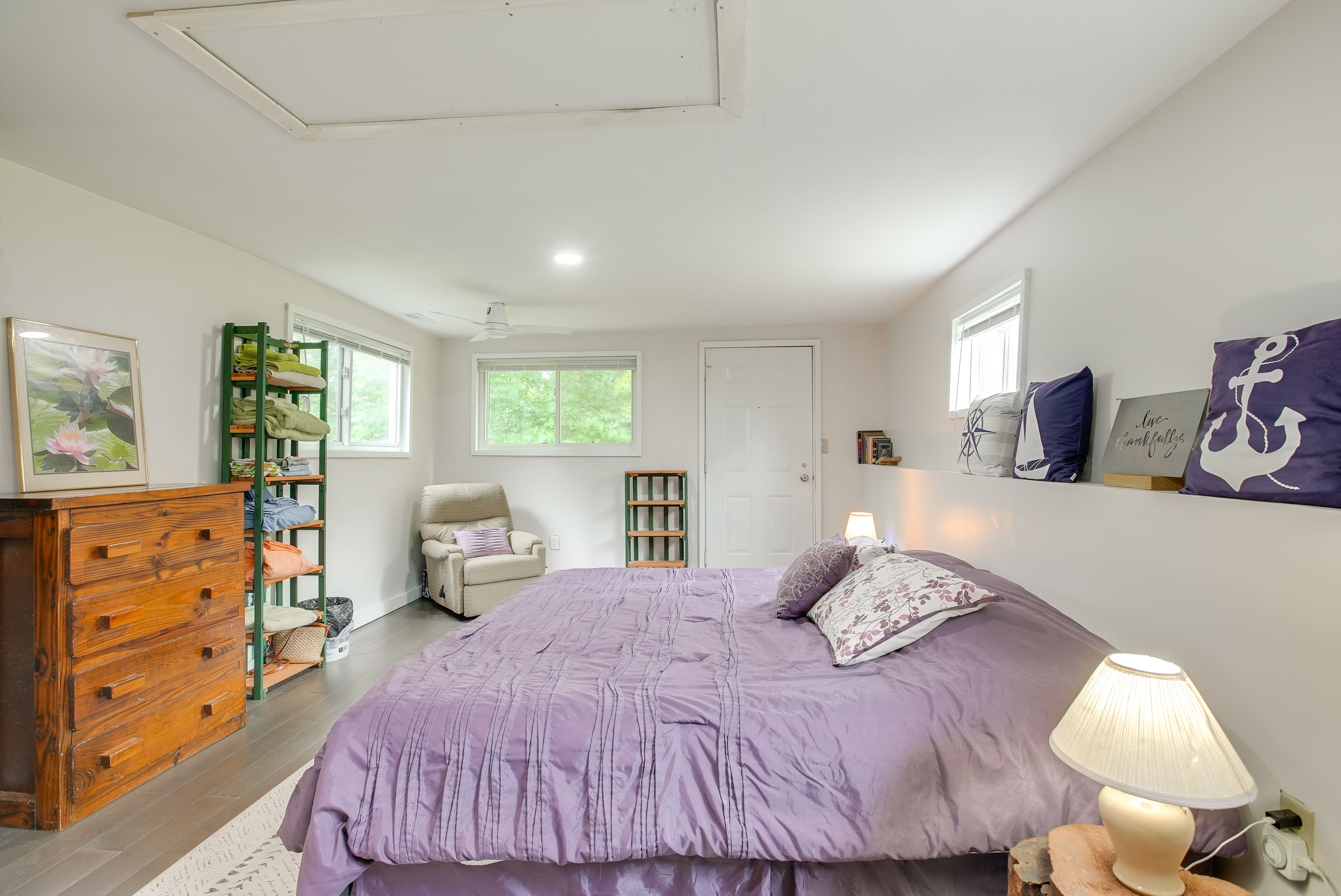 Bedroom 1 | King Bed