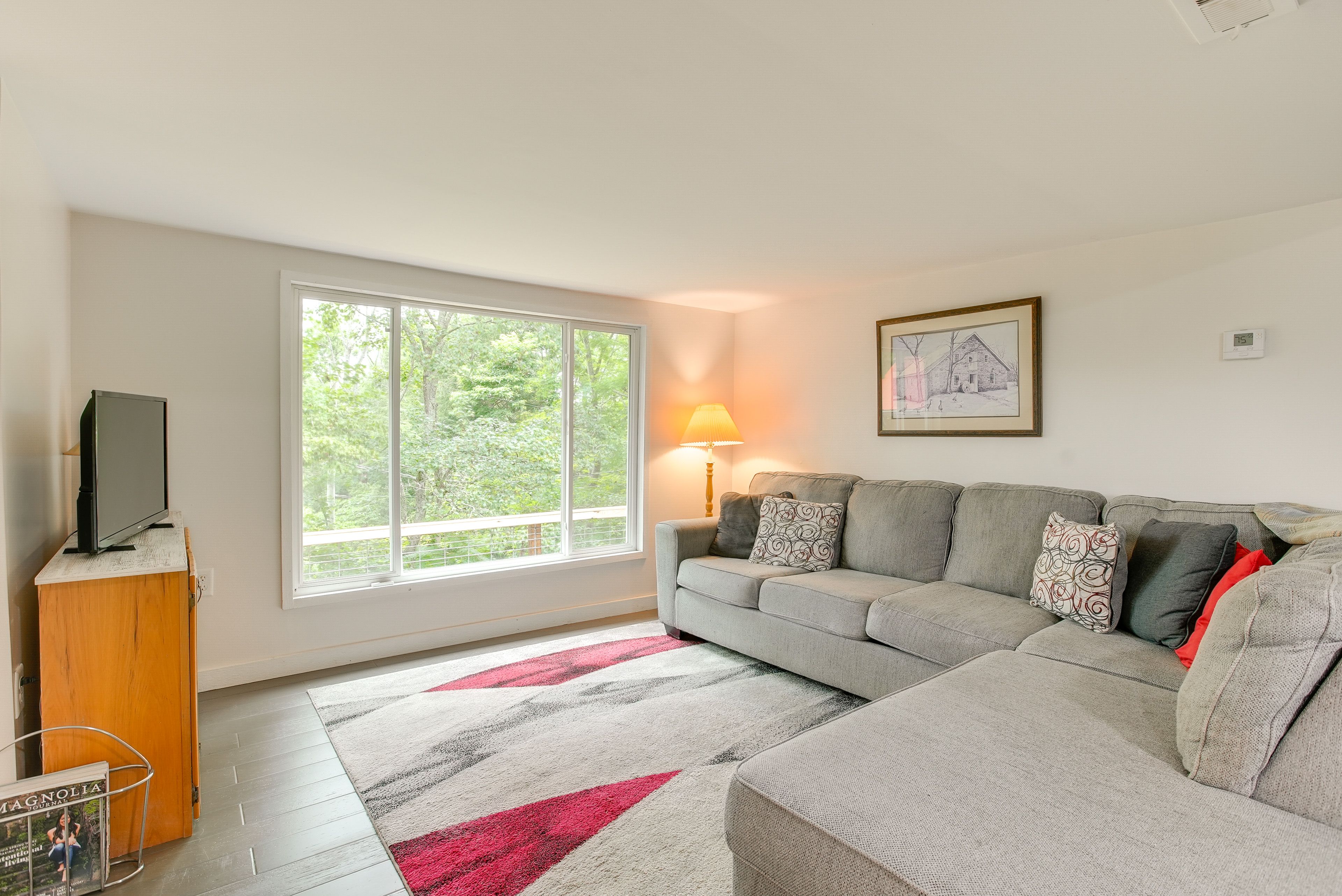 Living Room | Smart TV | Free WiFi | Central Heat | Window A/C Units