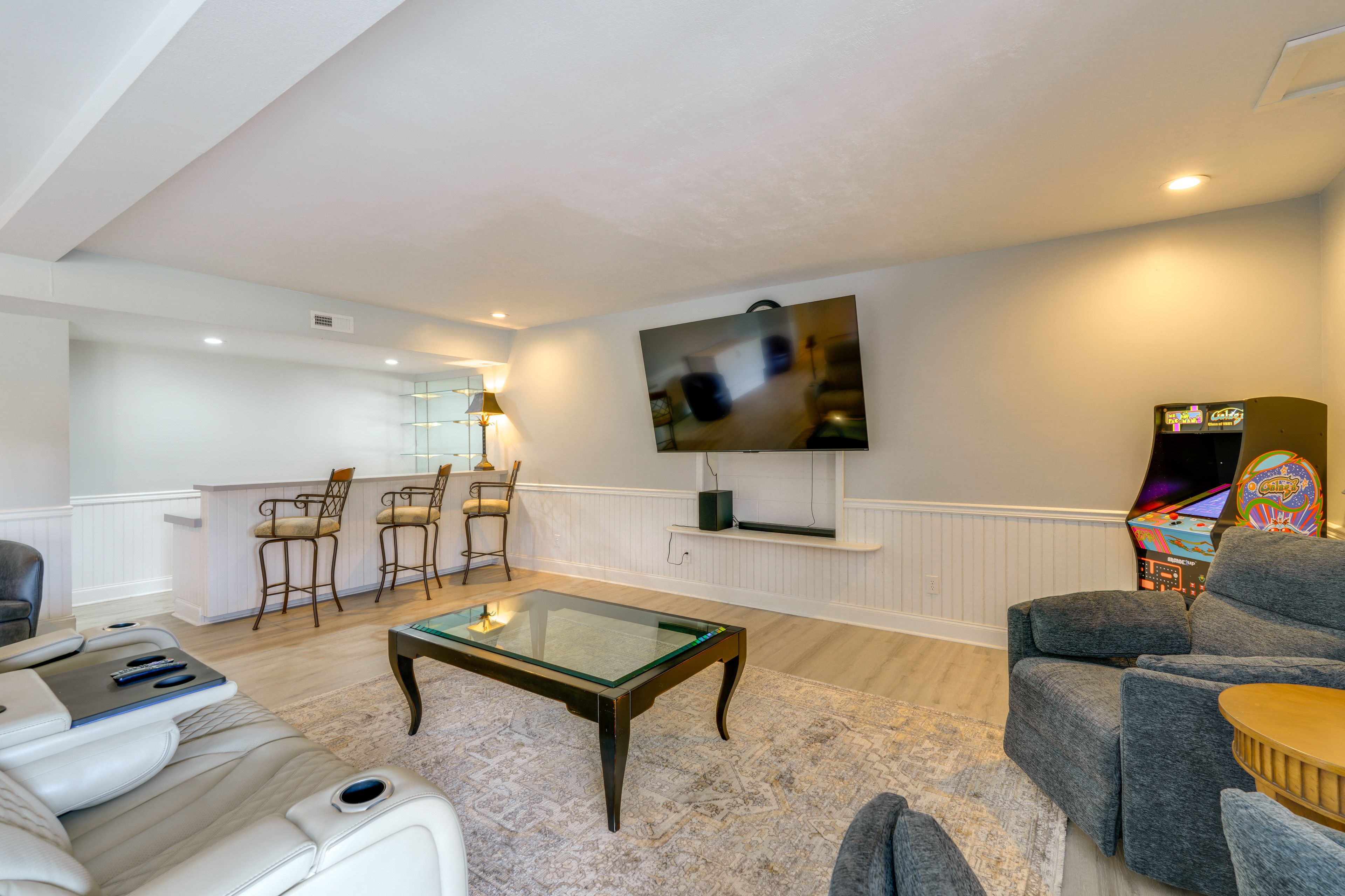 Basement | Wet Bar | Arcade Game | Smart TV