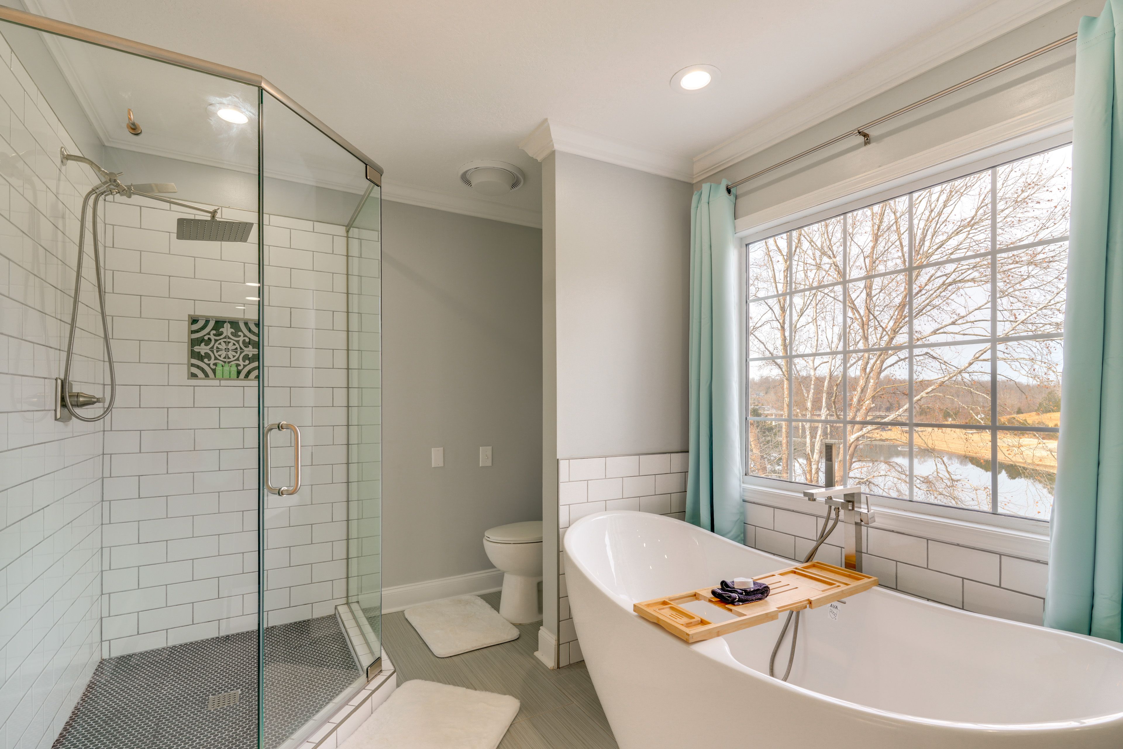 Full Bathroom | 1st Floor