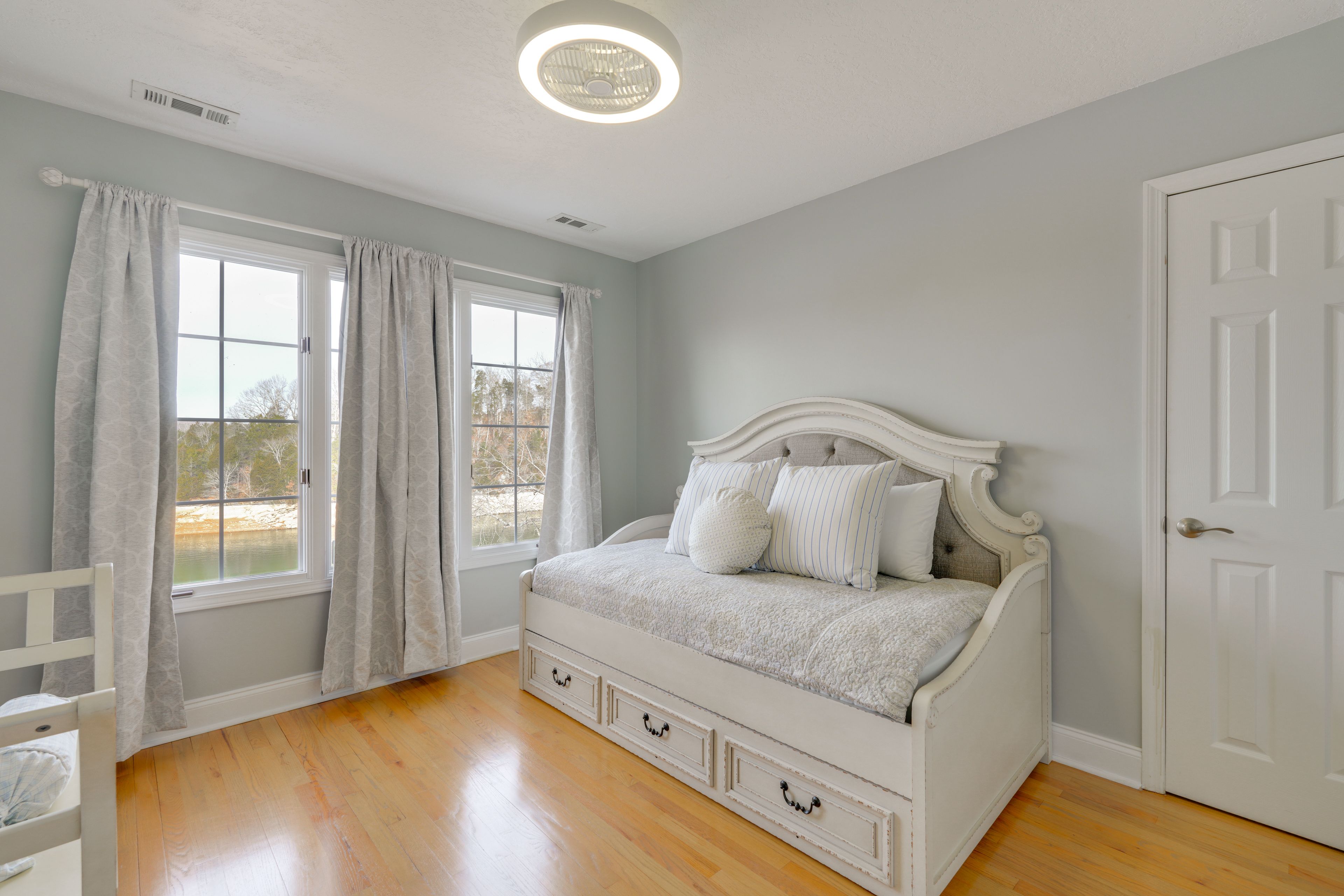 Bedroom 3 | Twin Daybed w/ Twin Trundle | 1st Floor