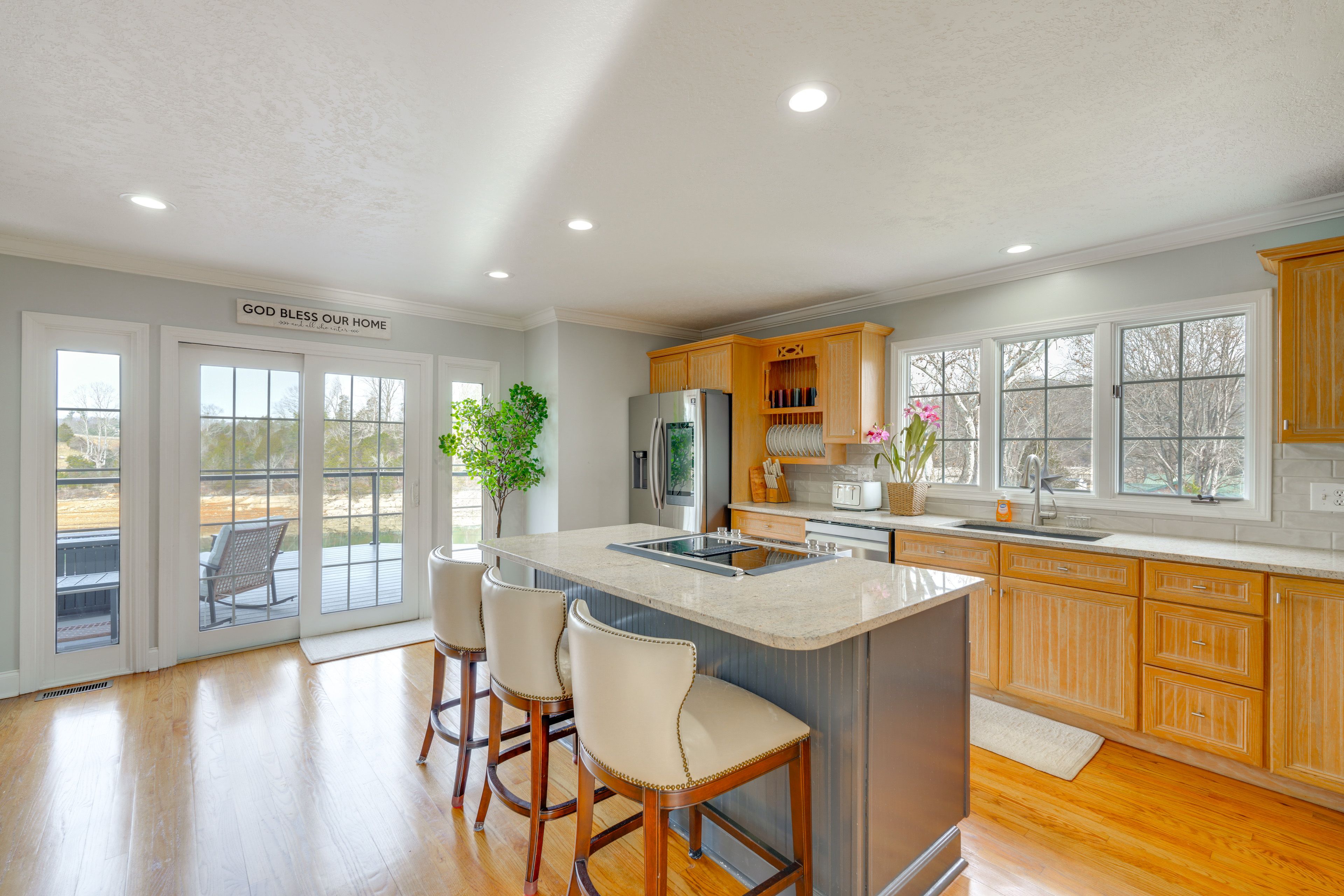 Kitchen | Keurig Coffee Maker | Dishwasher | 1st Floor