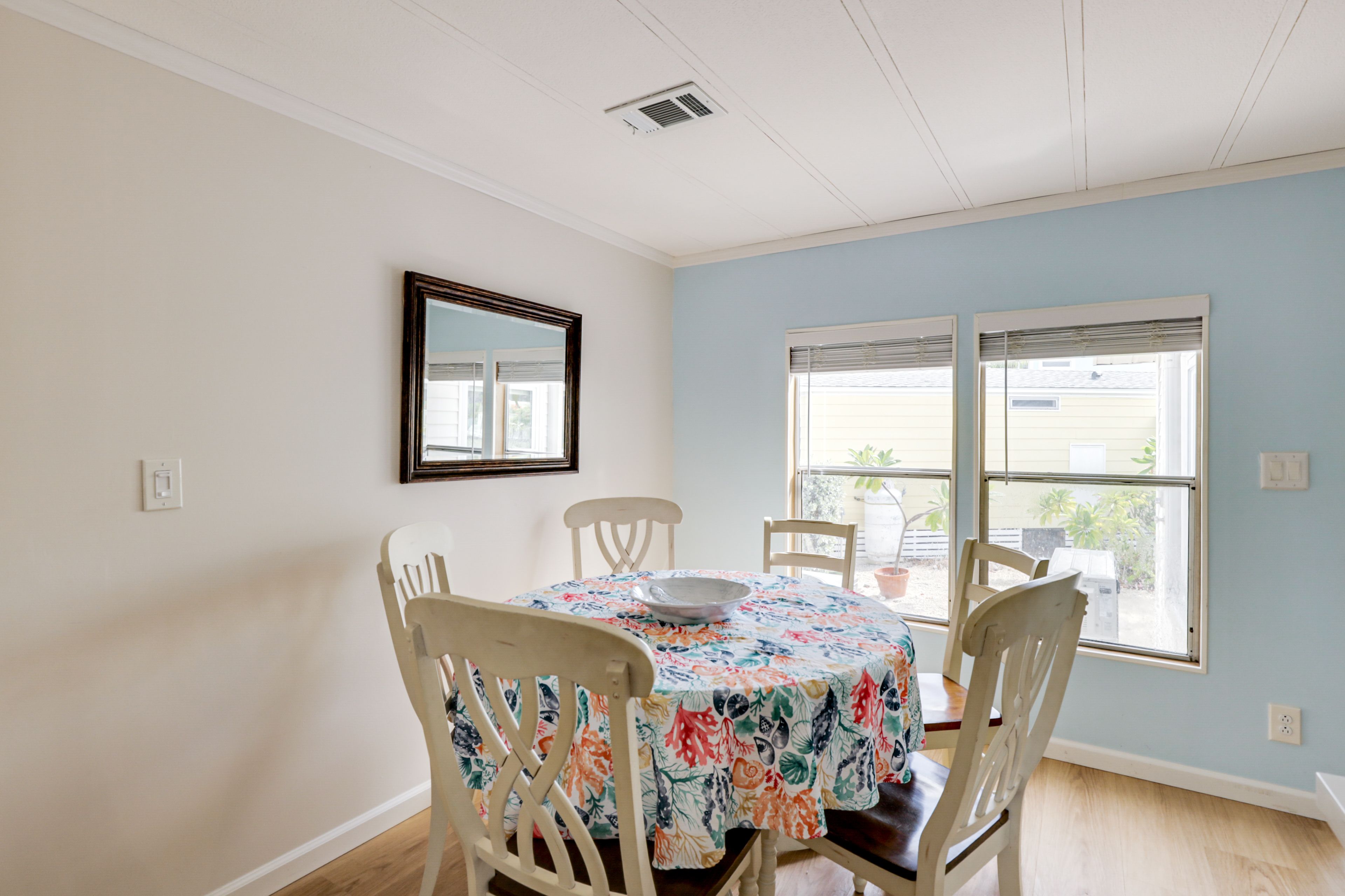 Dining Area | Dishware & Flatware