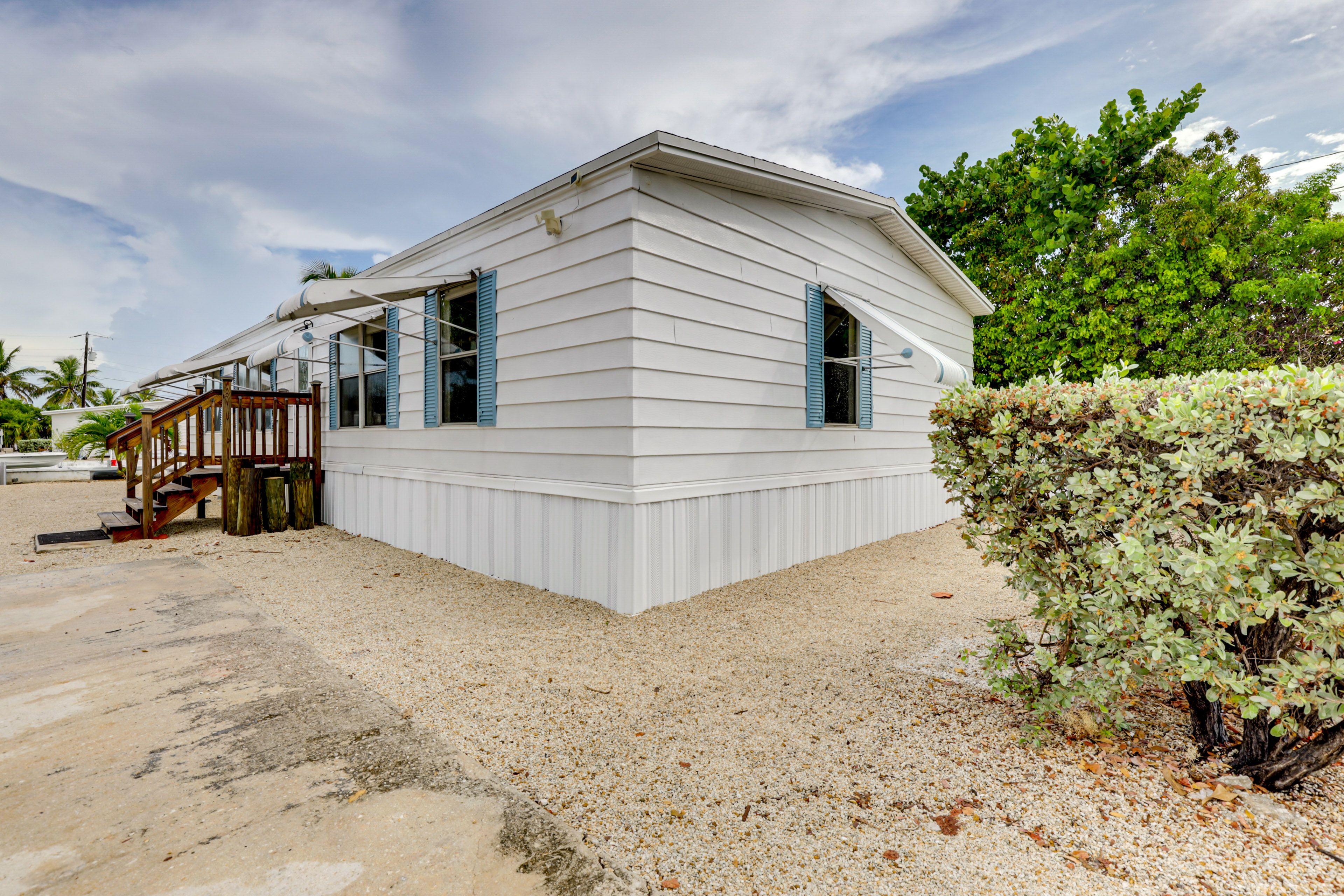 Parking | Driveway (3 Vehicles) | Surface Parking (2 Vehicles)