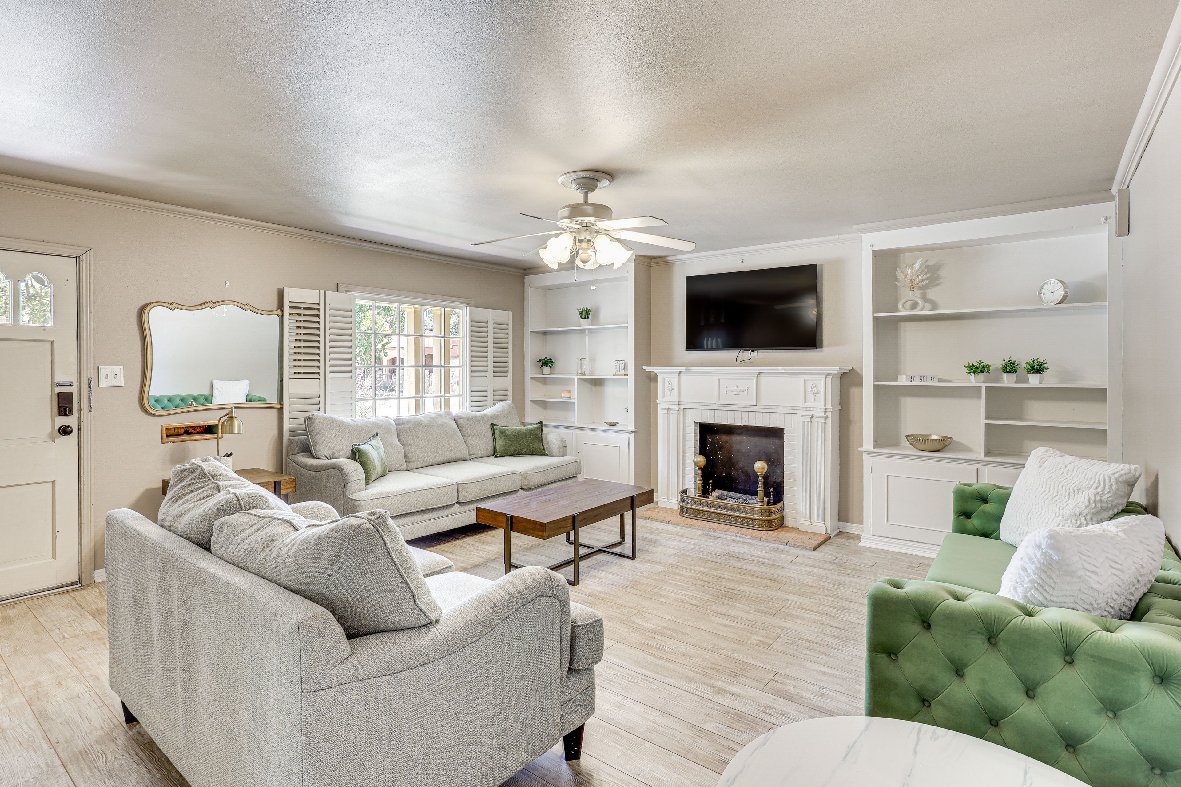 Lubbock Vacation Rental | 3BR | 3.5BA | 1,734 Sq Ft | 4 Steps to Enter