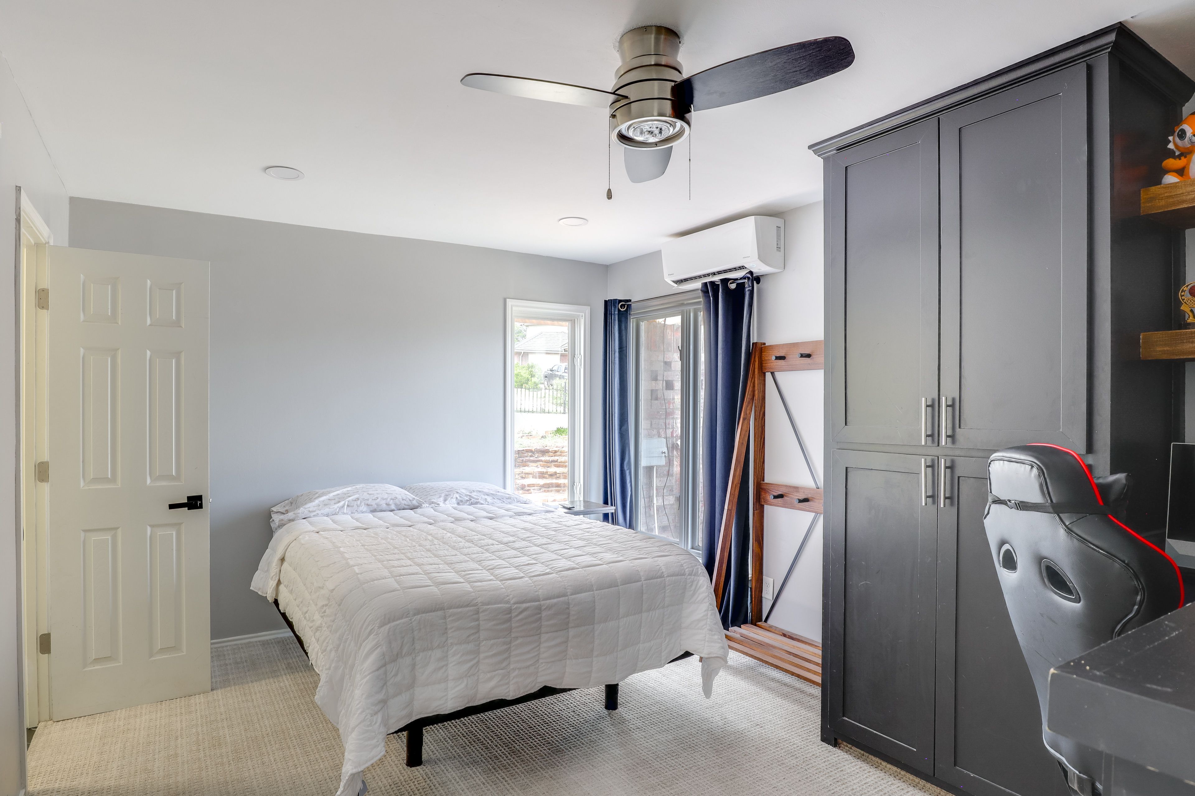 Bedroom 3 | Queen Bed | Smart TV | Laptop-Friendly Workspace