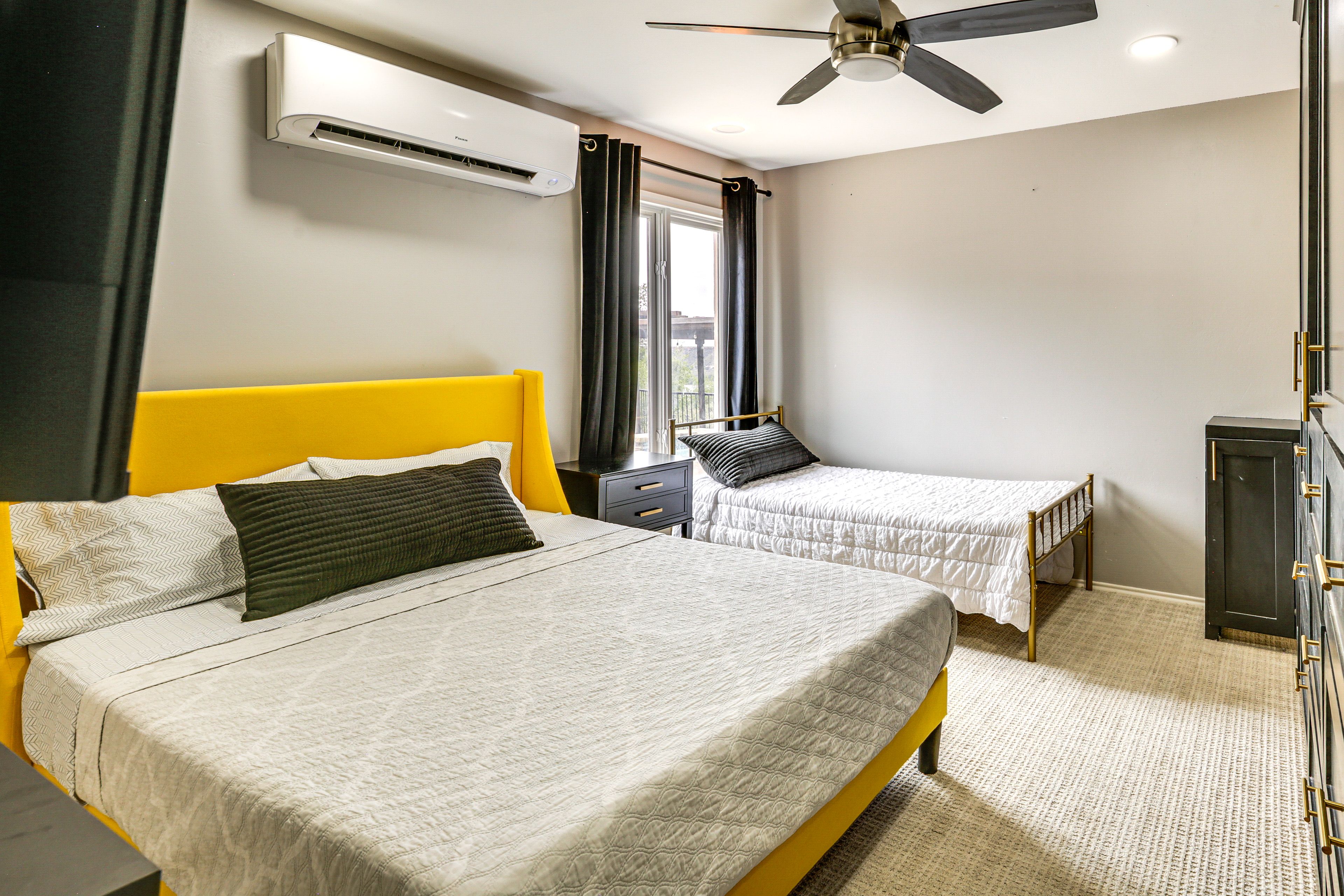 Bedroom 4 | Queen Bed | Twin Bed