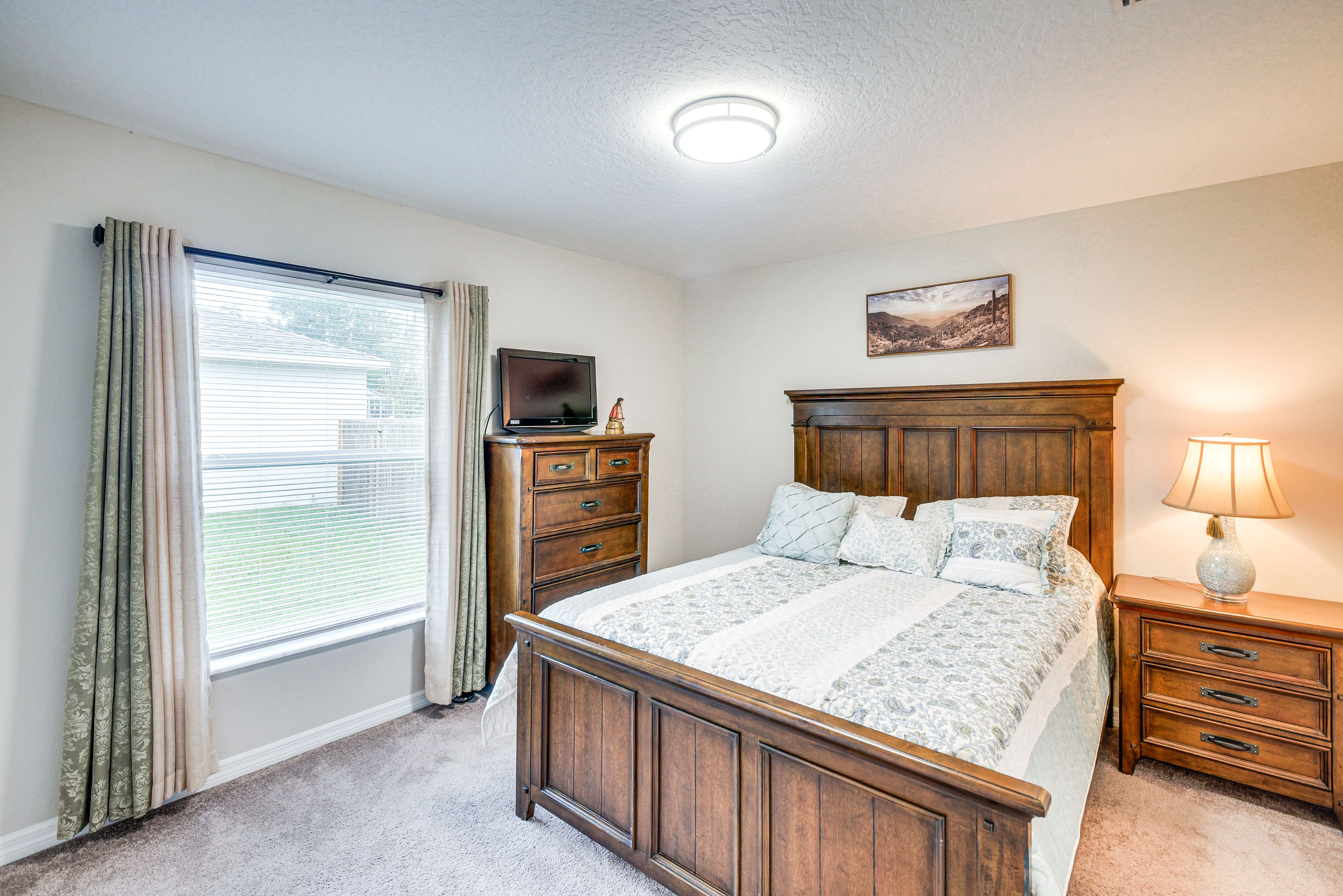 Bedroom 3 | Queen Bed