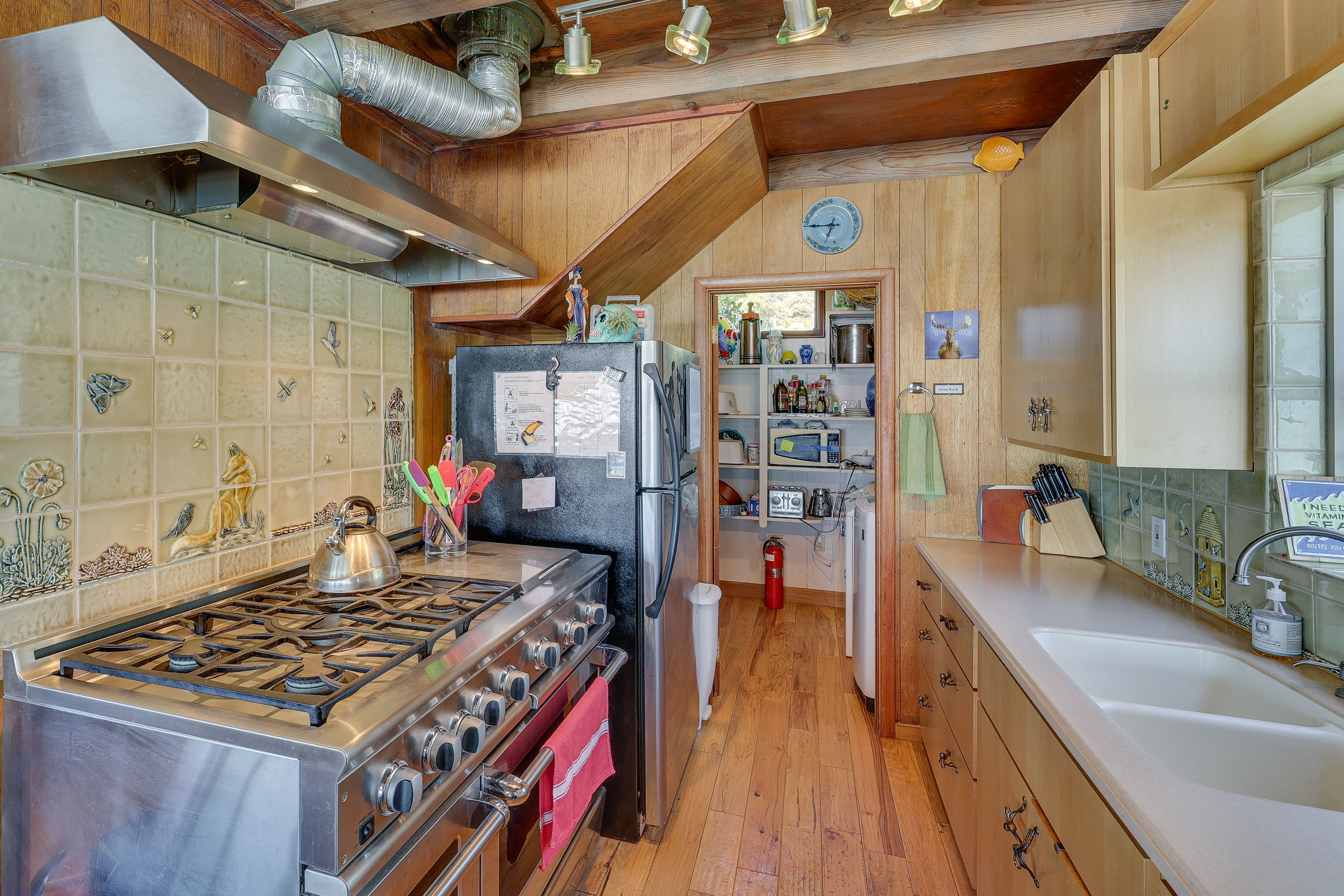 Kitchen | Main Level